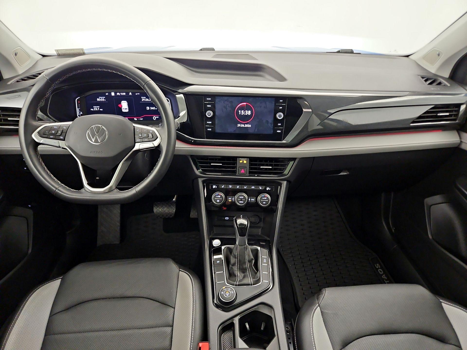 Thumbnail: 2022 Volkswagen Taos - 9