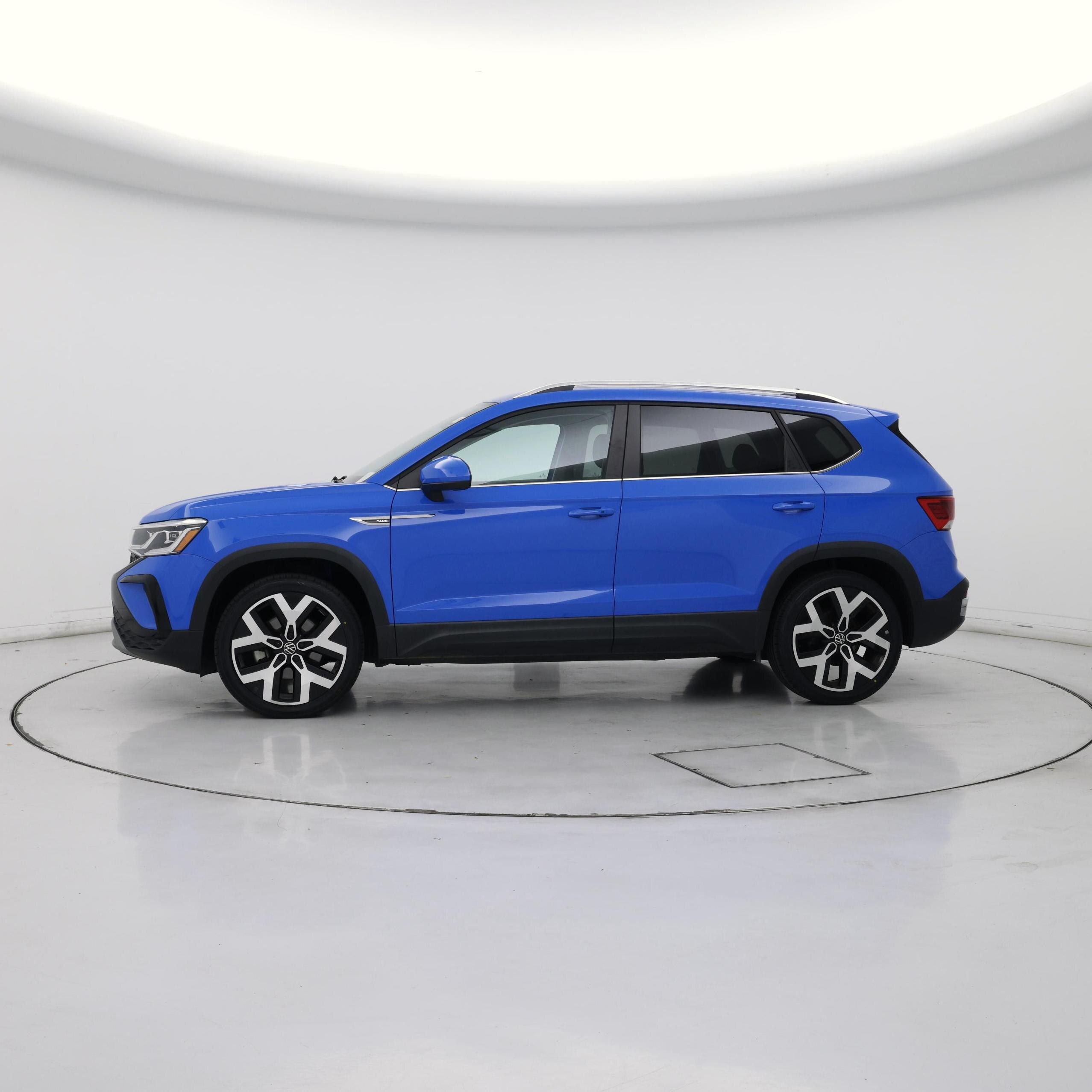 Thumbnail: 2022 Volkswagen Taos - 3