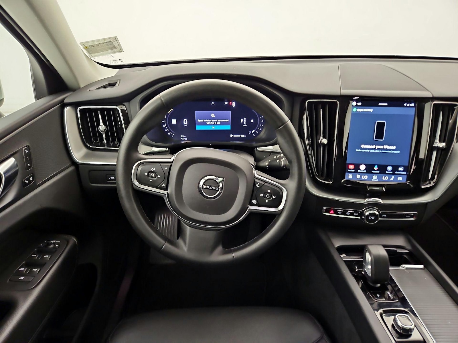 2023 Volvo XC60 Core - Photo 11