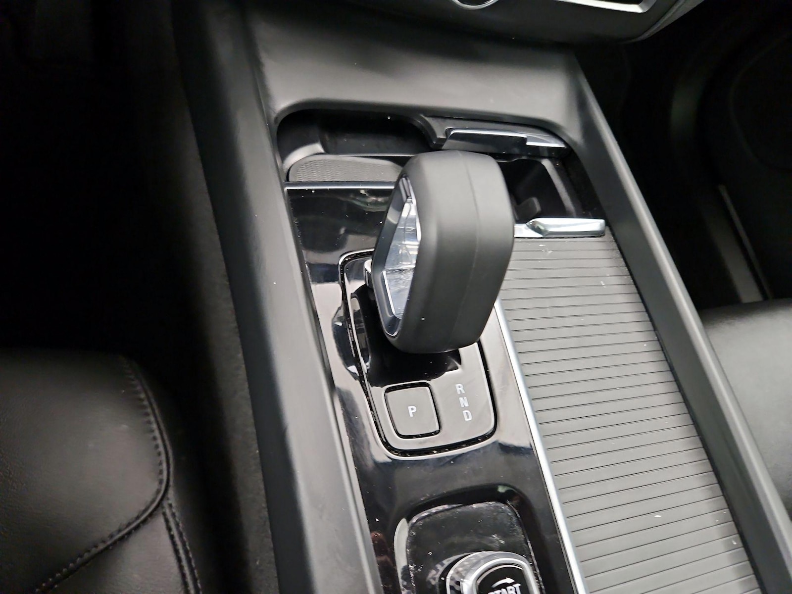2023 Volvo XC60 Core - Photo 18