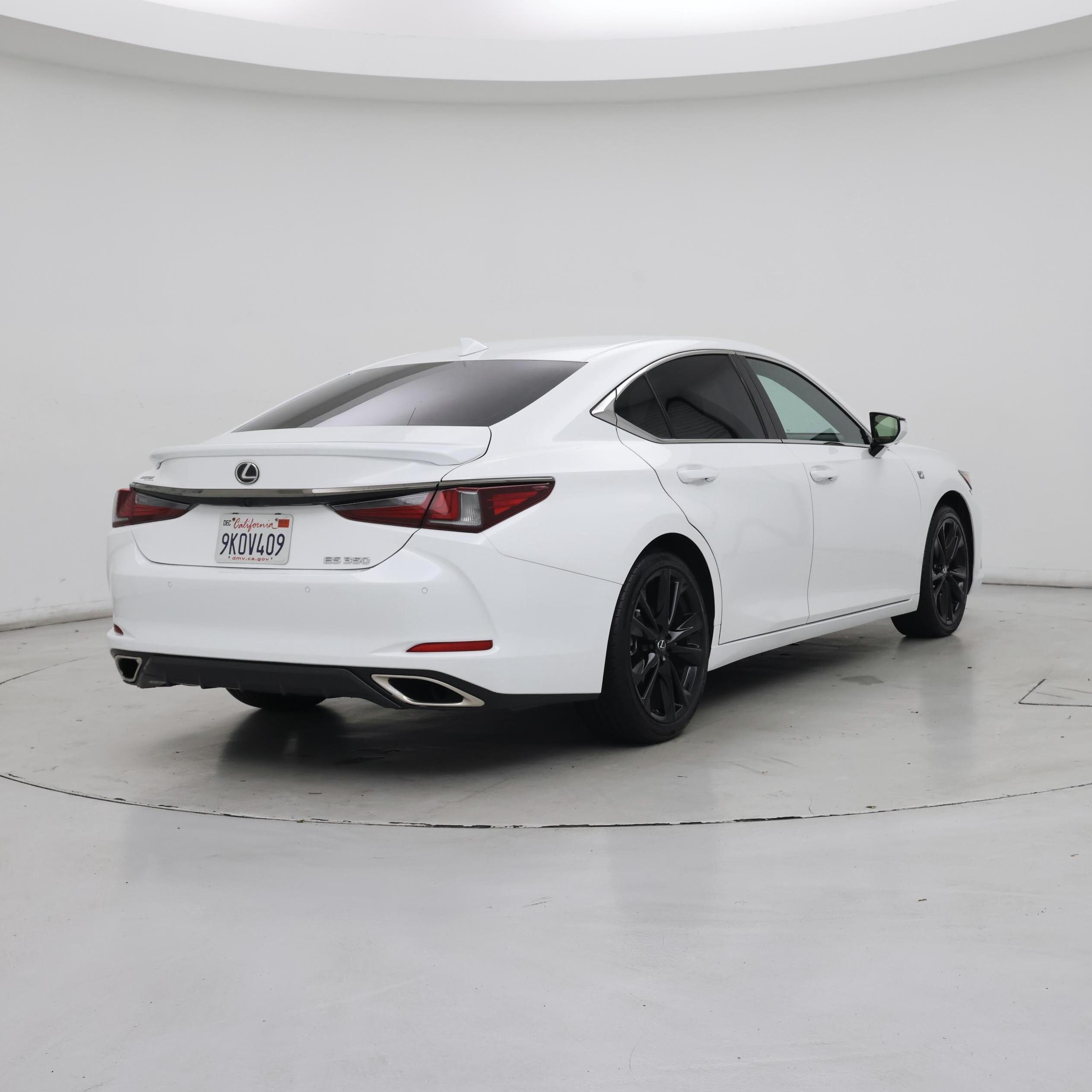 Thumbnail: 2024 Lexus ES - 8
