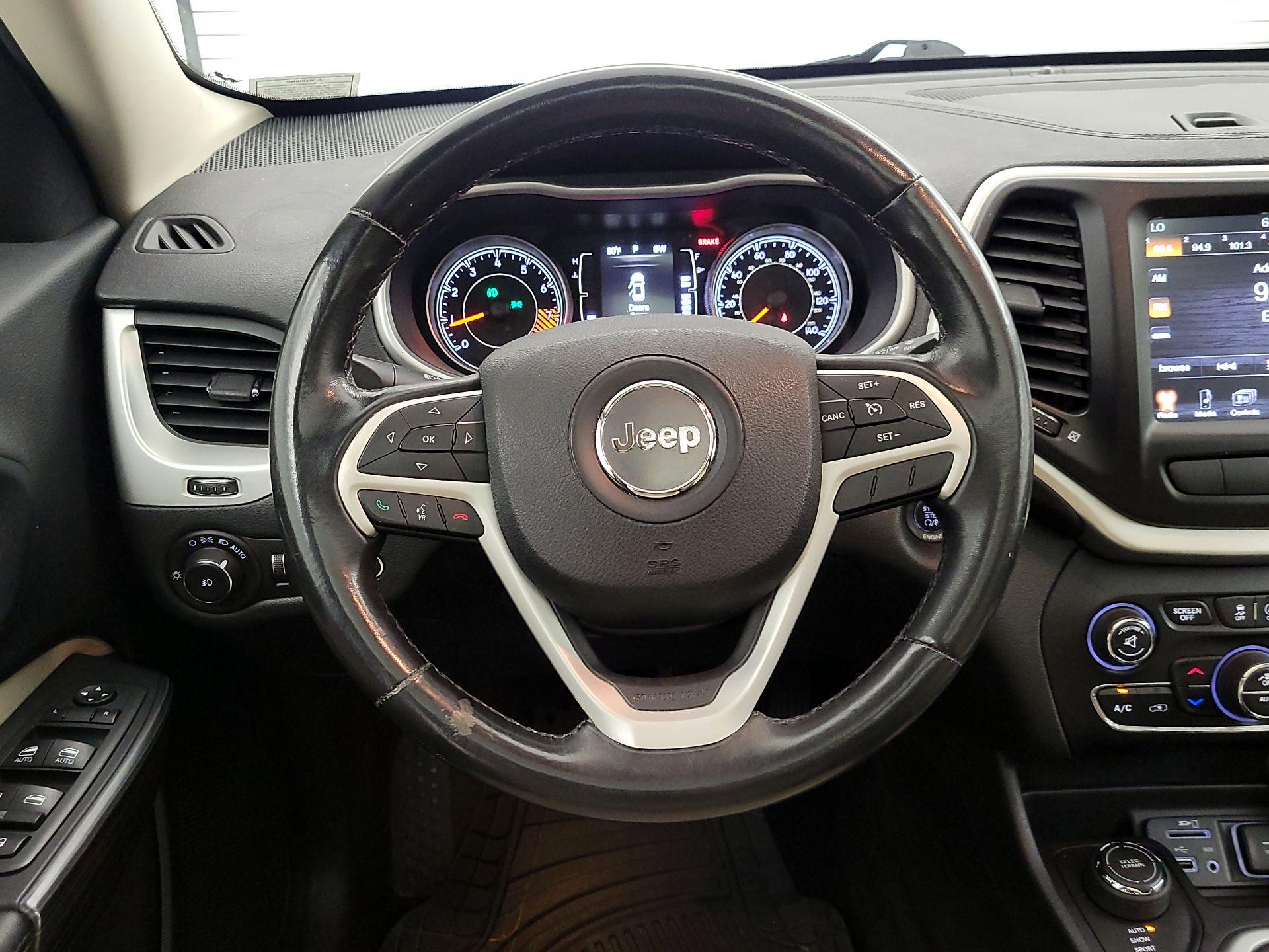 Thumbnail: 2015 Jeep Cherokee - 10