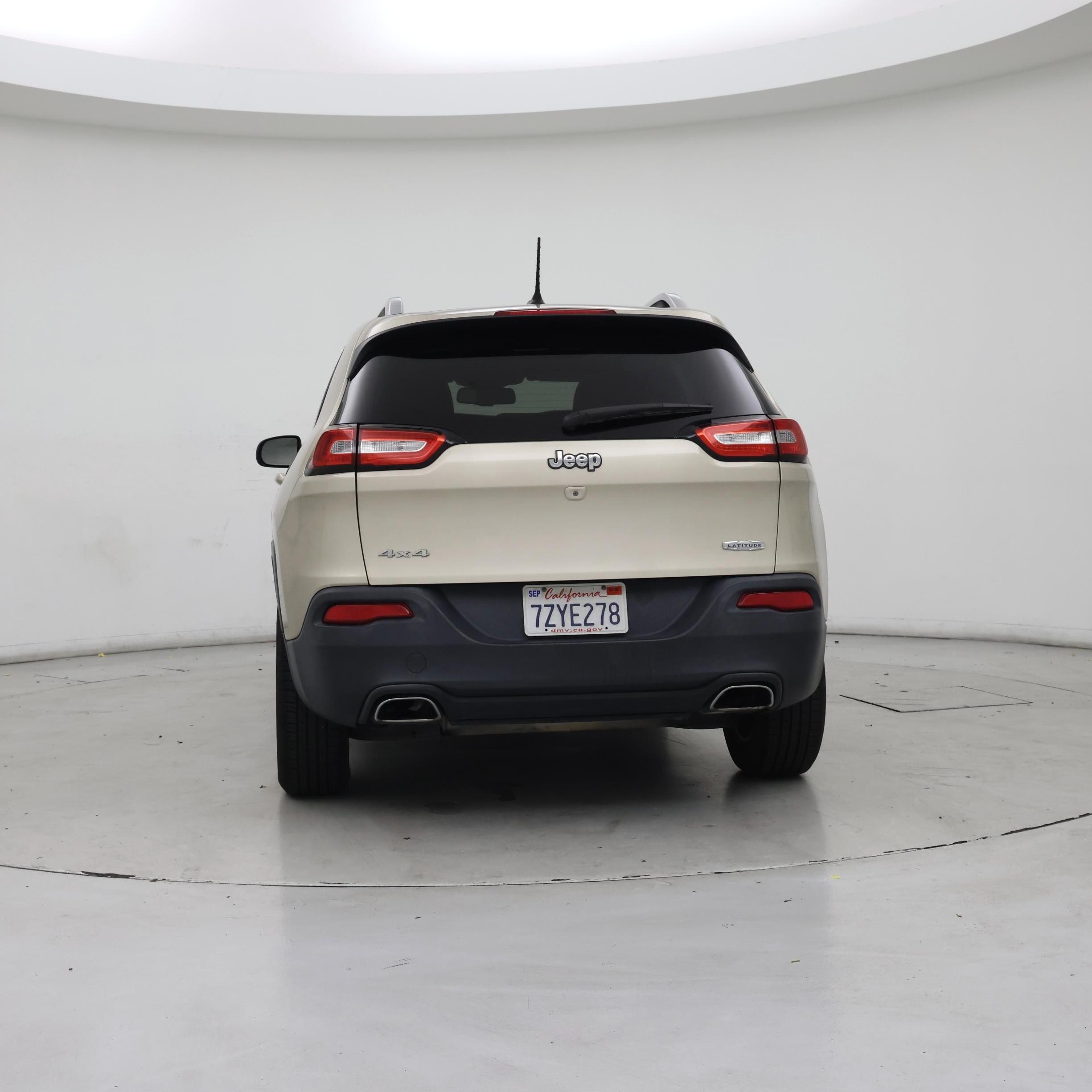 Thumbnail: 2015 Jeep Cherokee - 6
