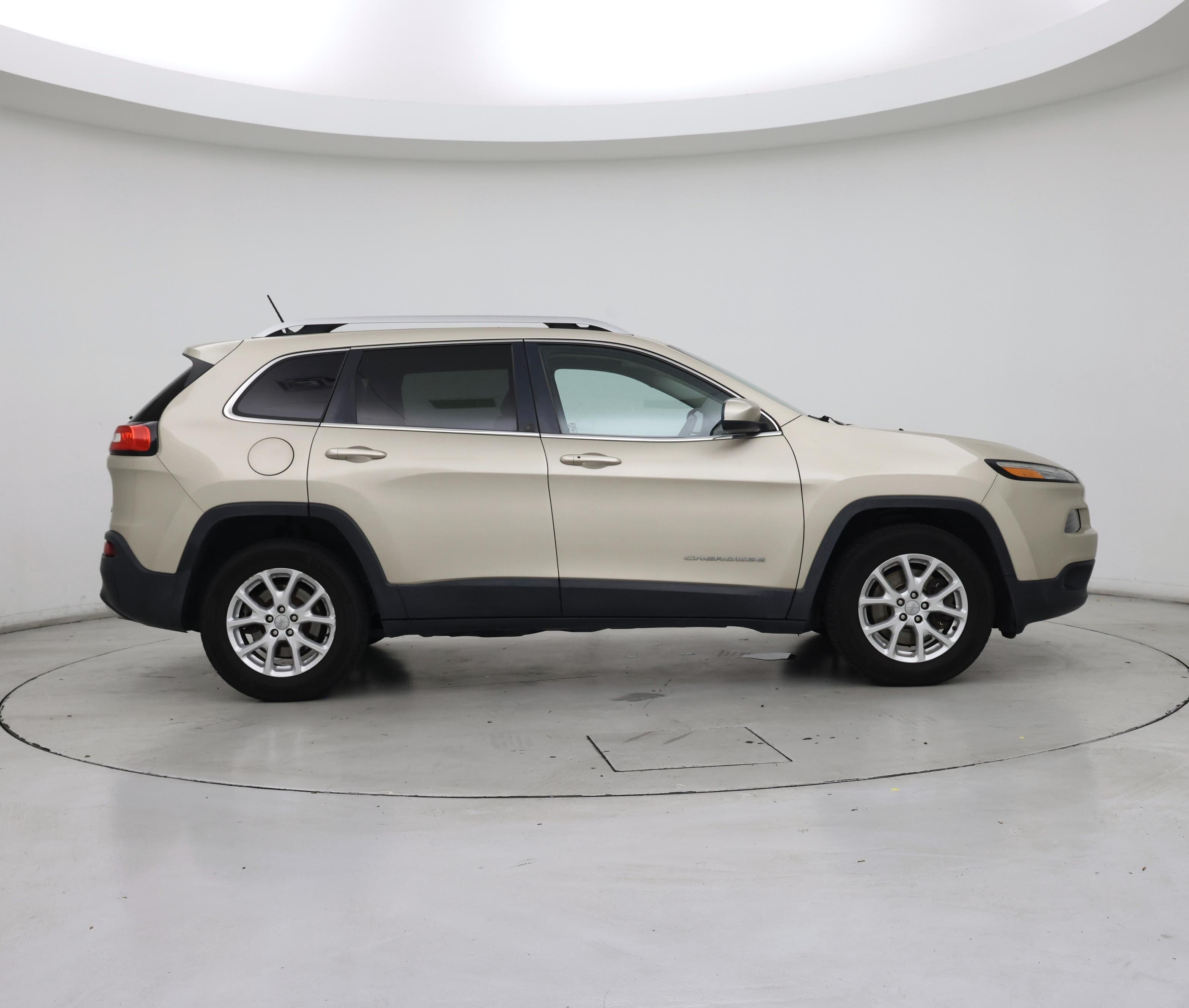 Thumbnail: 2015 Jeep Cherokee - 7