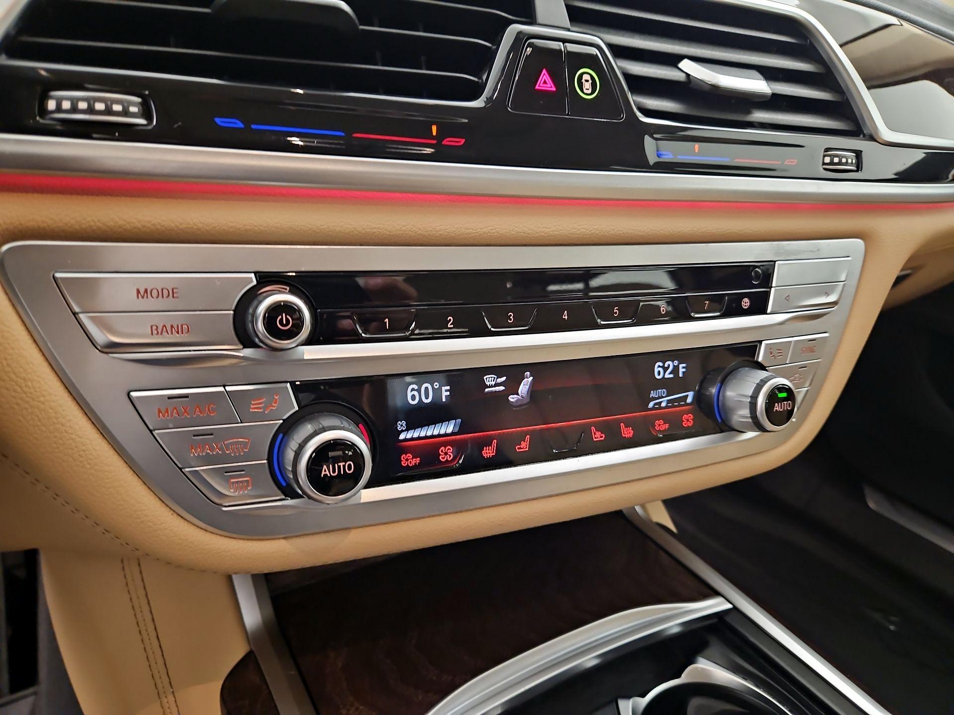 Thumbnail: 2022 BMW 7 Series - 17