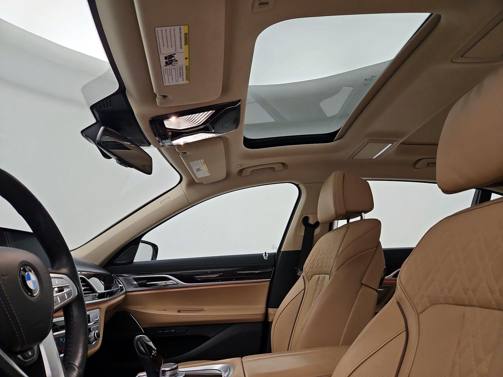 Thumbnail: 2022 BMW 7 Series - 20