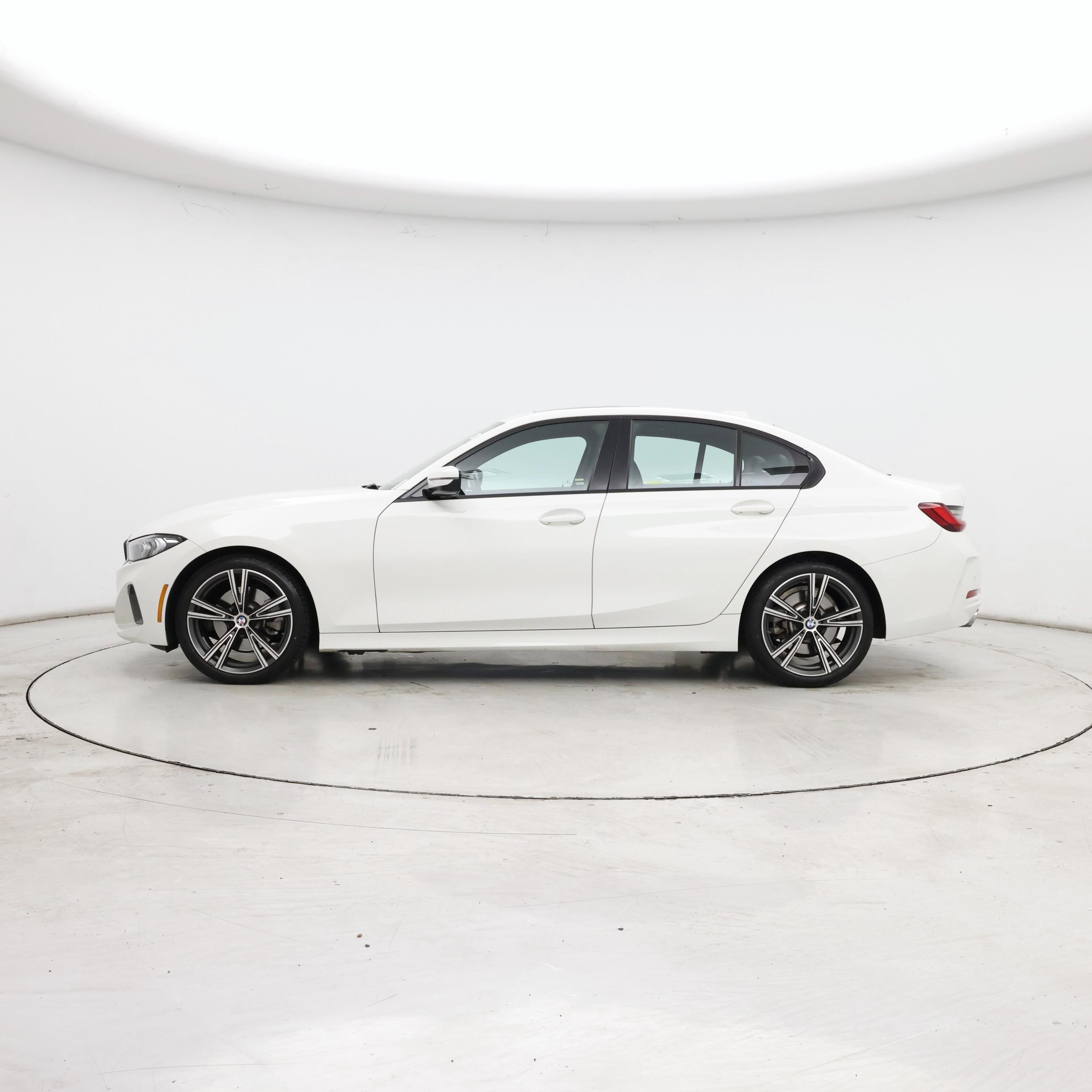 Thumbnail: 2023 BMW 3 Series - 3