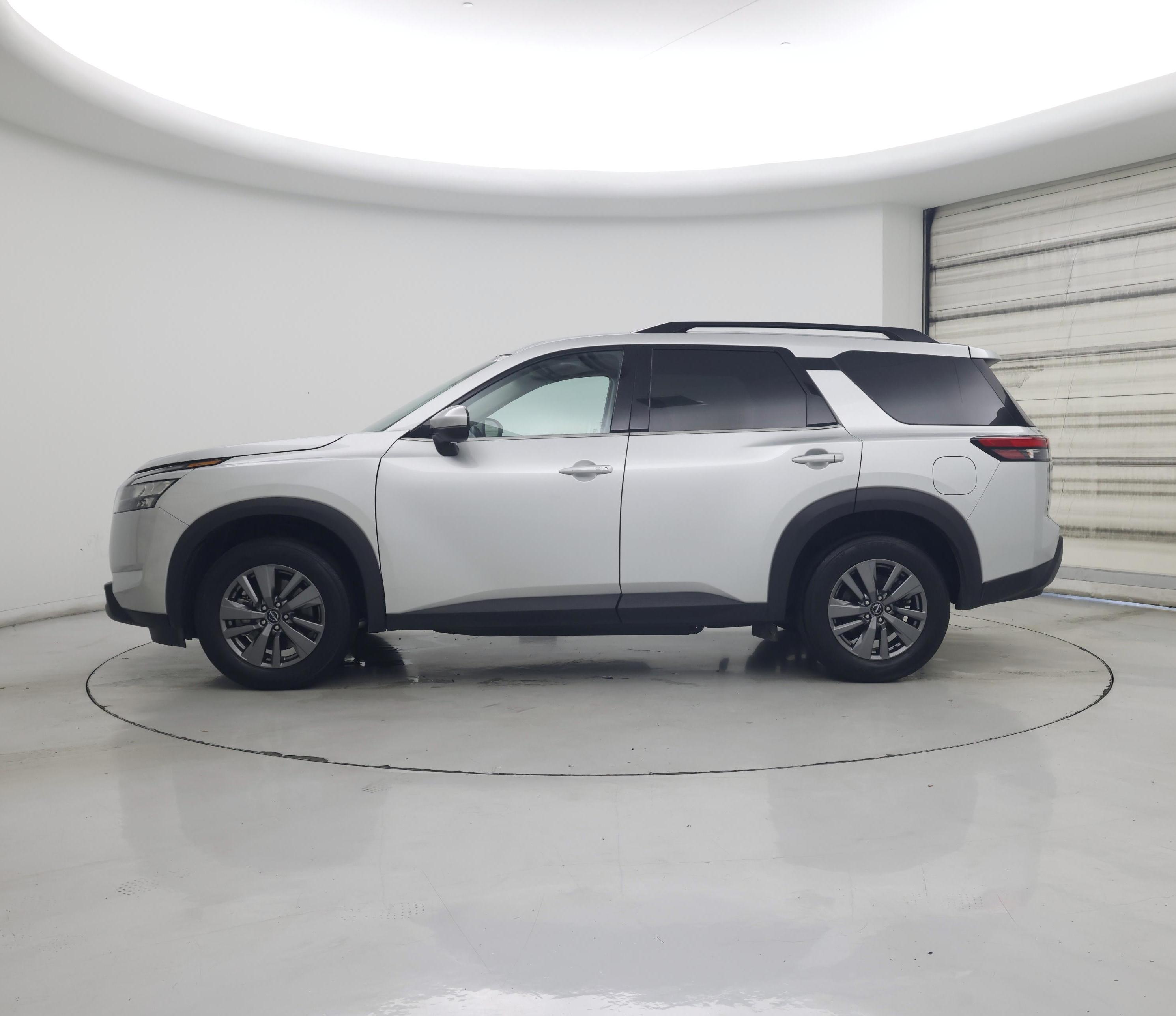 Thumbnail: 2025 Nissan Pathfinder - 3