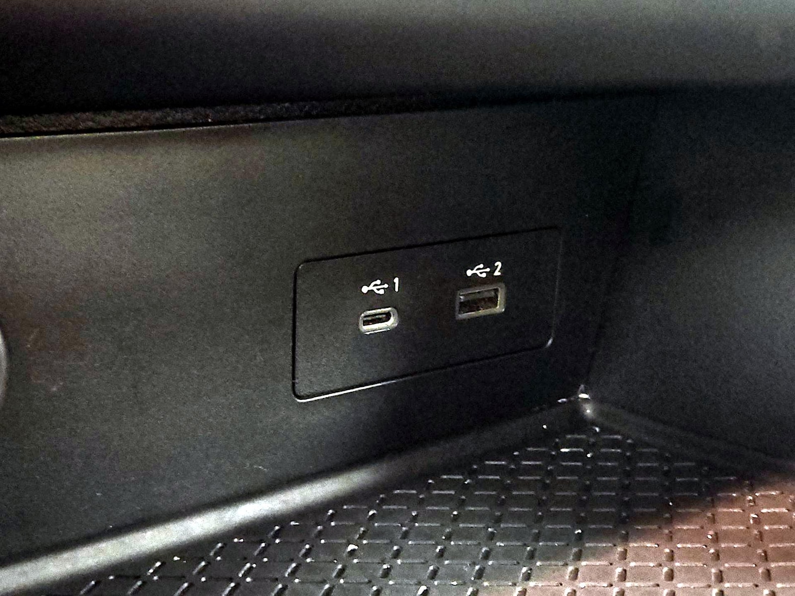 2025 Nissan Pathfinder SV - Photo 19