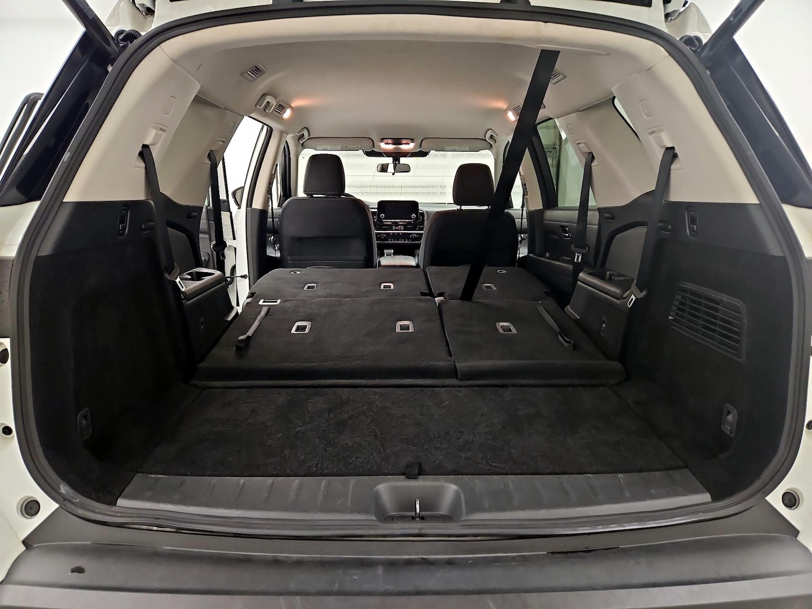 2025 Nissan Pathfinder SV - Photo 23