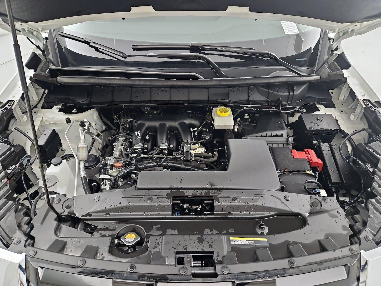 2025 Nissan Pathfinder SV - Photo 24