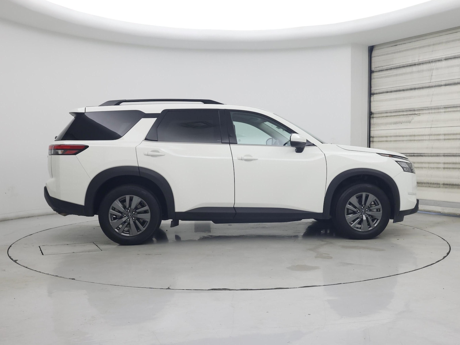 2025 Nissan Pathfinder SV - Photo 8