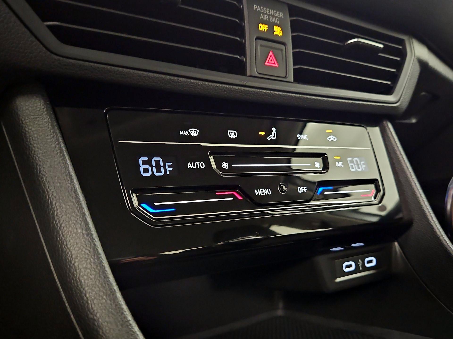 Thumbnail: 2025 Volkswagen Jetta - 16