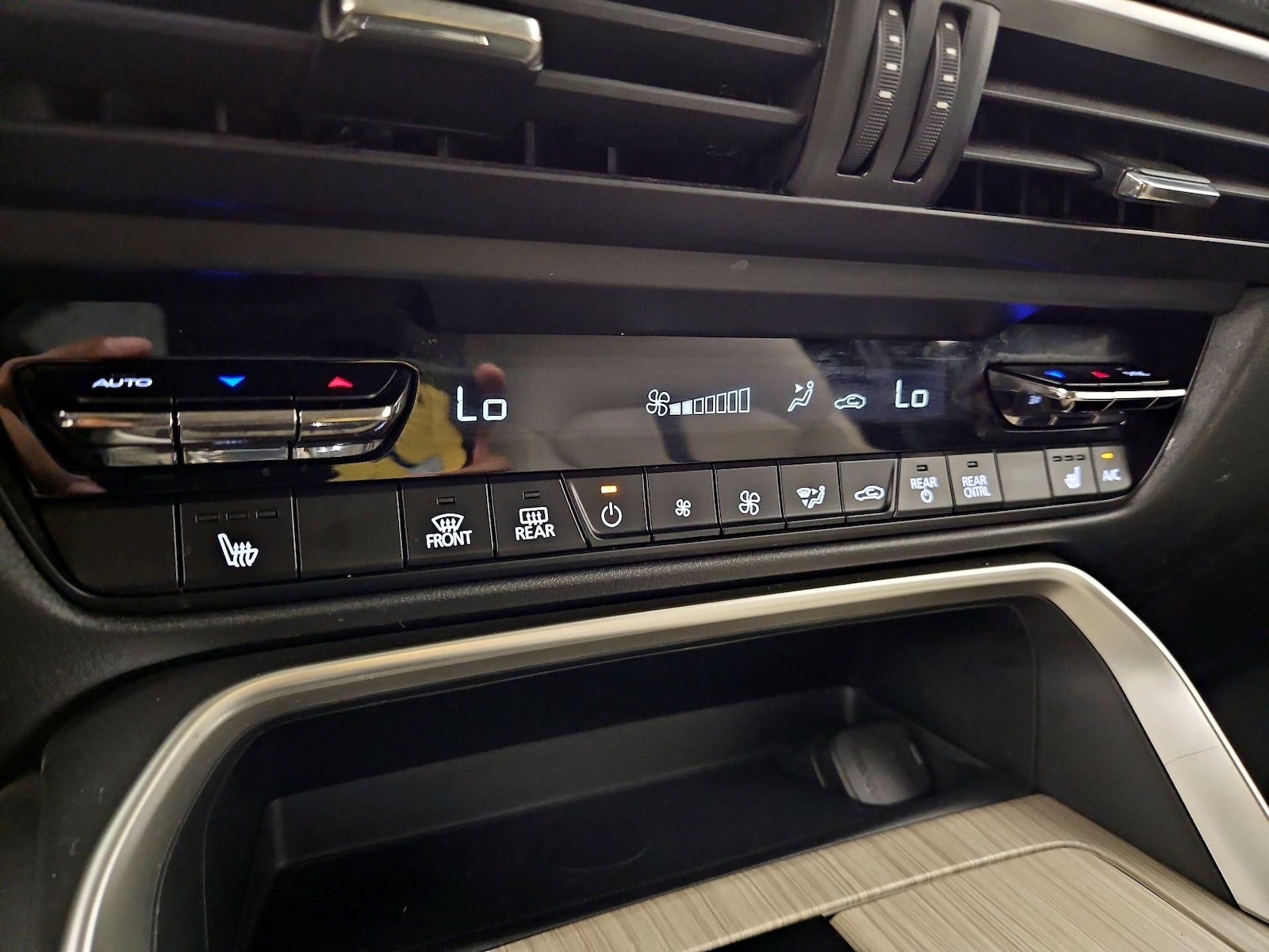 2024 Mazda CX-90 Premium Package - Photo 18