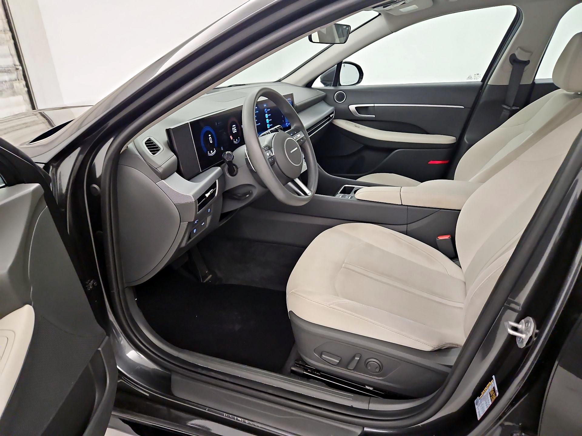 Thumbnail: 2025 Hyundai Sonata - 11