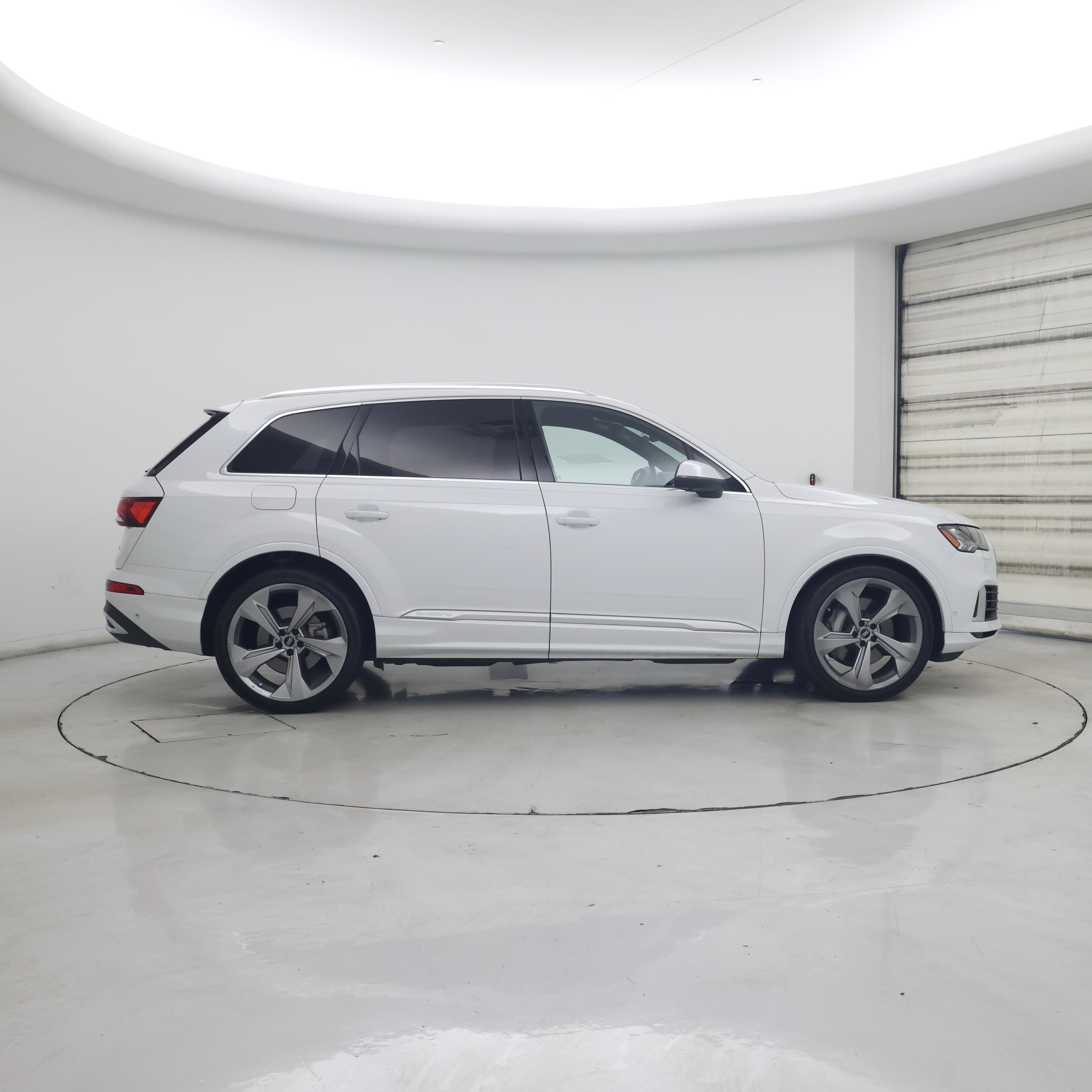 Thumbnail: 2021 Audi Q7 - 7