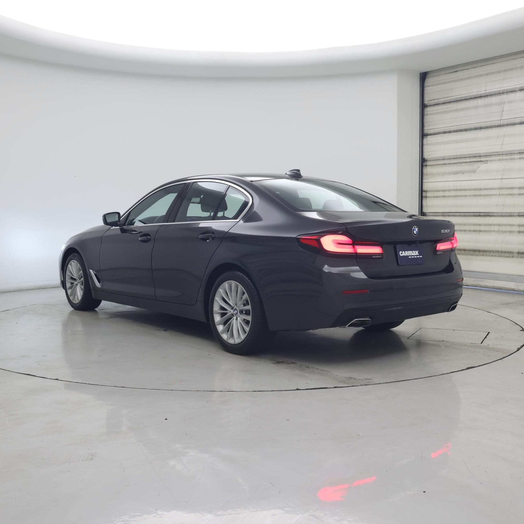 Thumbnail: 2023 BMW 5 Series - 2