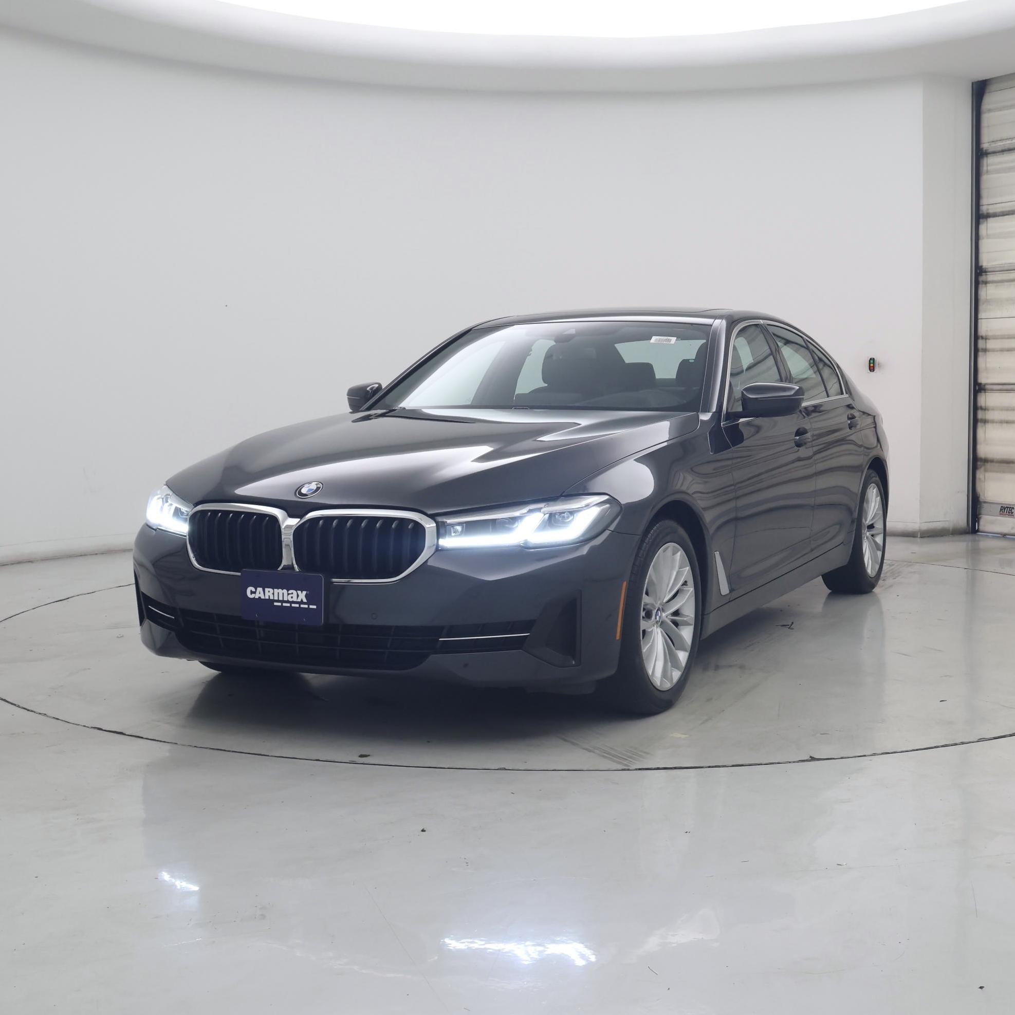 Thumbnail: 2023 BMW 5 Series - 4