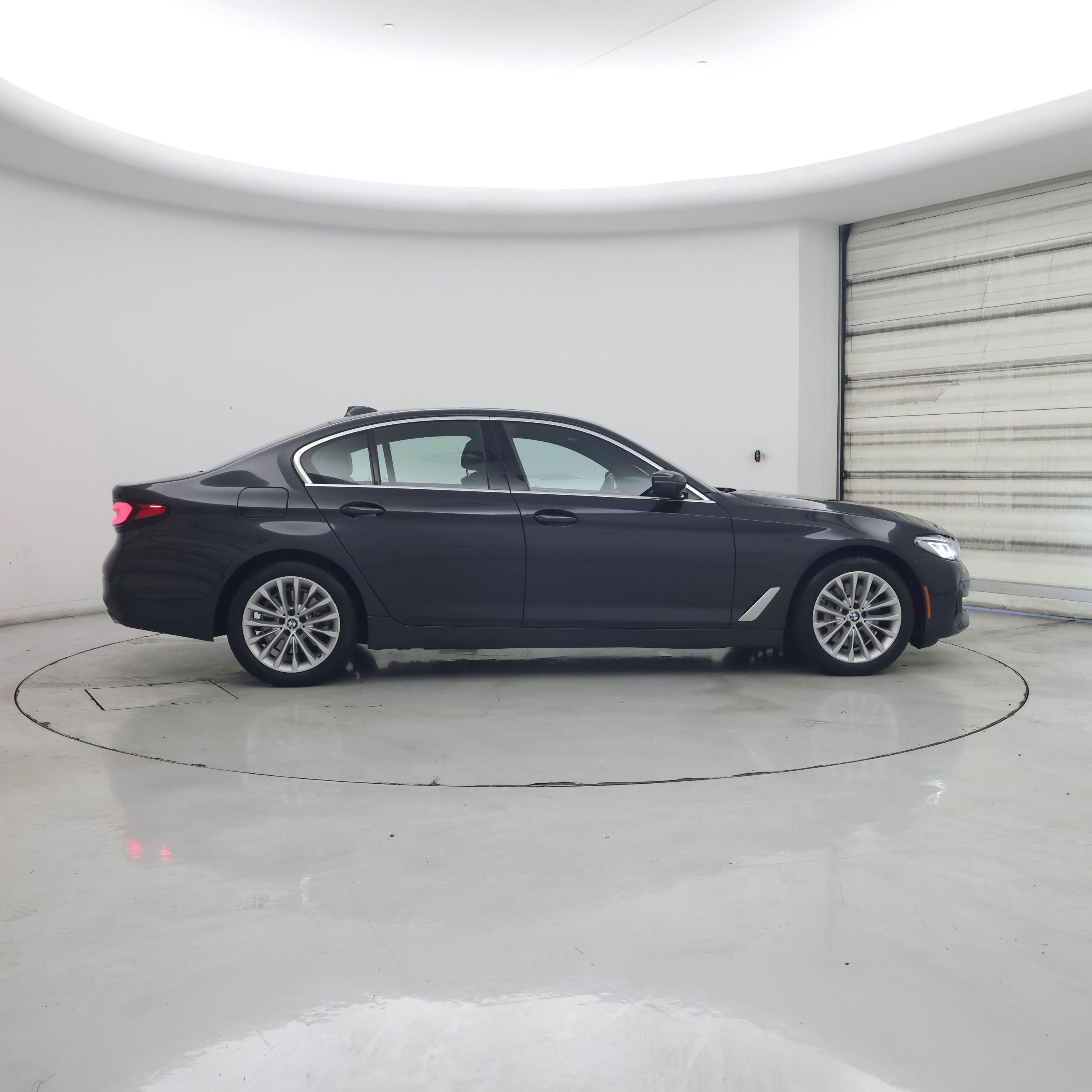 Thumbnail: 2023 BMW 5 Series - 7