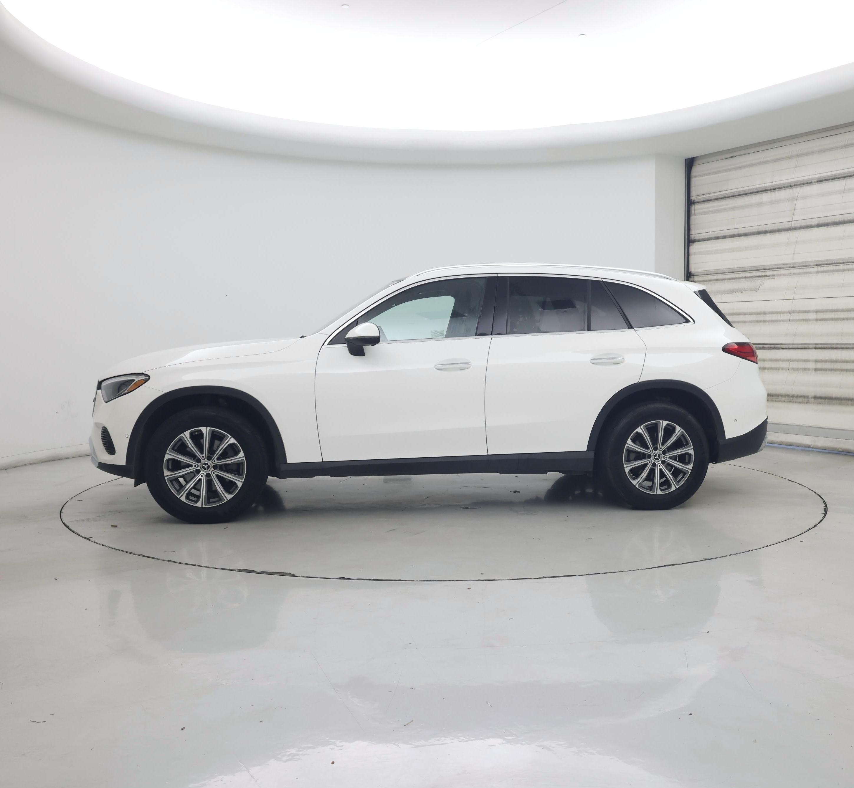 Thumbnail: 2024 Mercedes-Benz GLC - 3