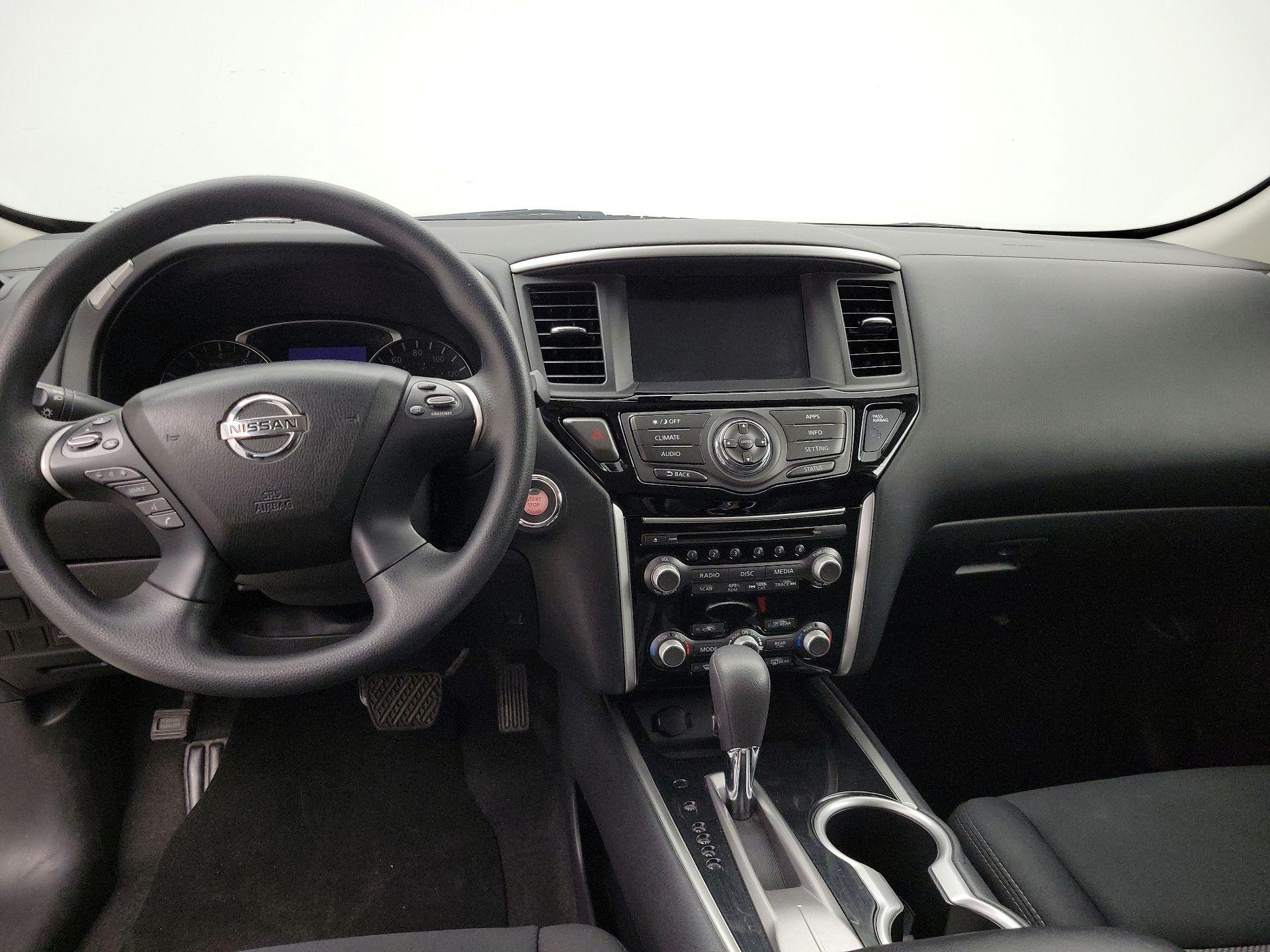Thumbnail: 2020 Nissan Pathfinder - 9
