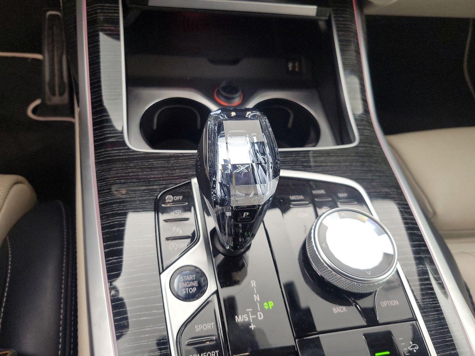 2022 BMW X7 M50i - Photo 19
