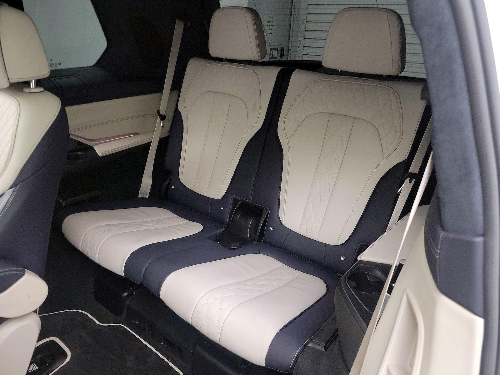 2022 BMW X7 M50i - Photo 23