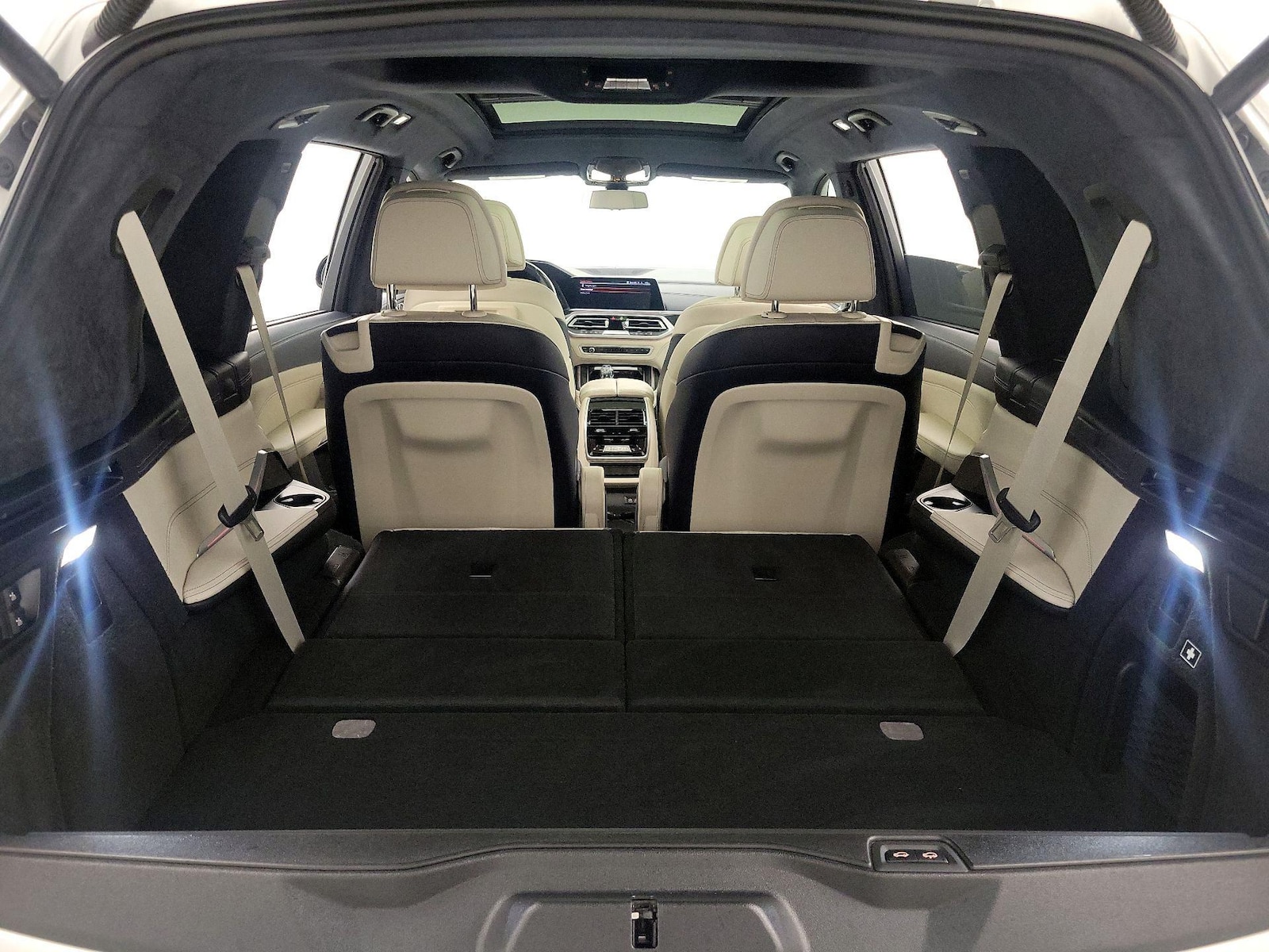 2022 BMW X7 M50i - Photo 25