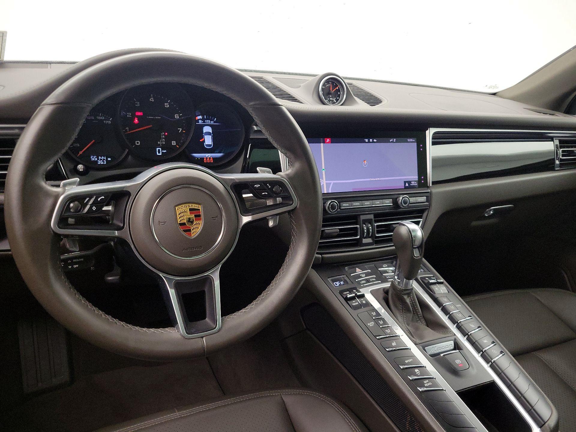 Thumbnail: 2021 Porsche Macan - 9