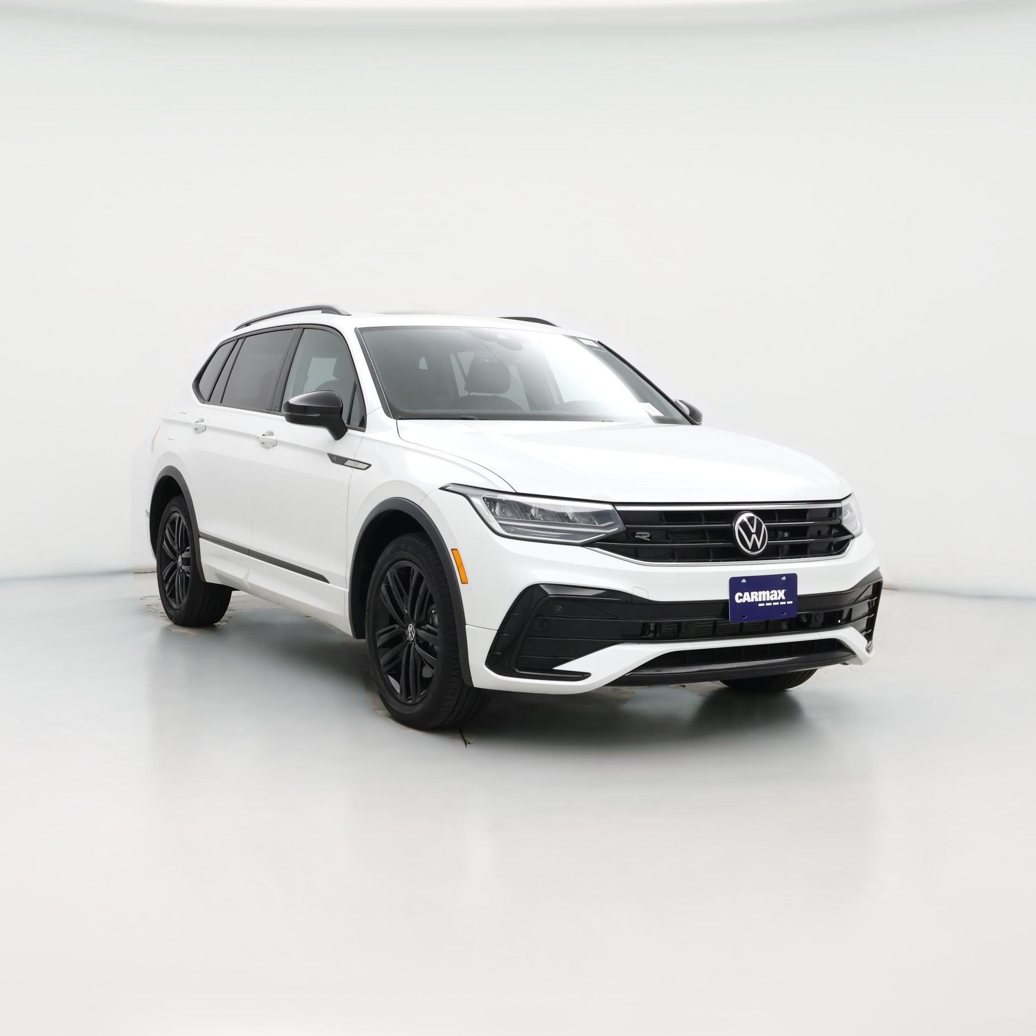 Thumbnail: 2022 Volkswagen Tiguan - 1