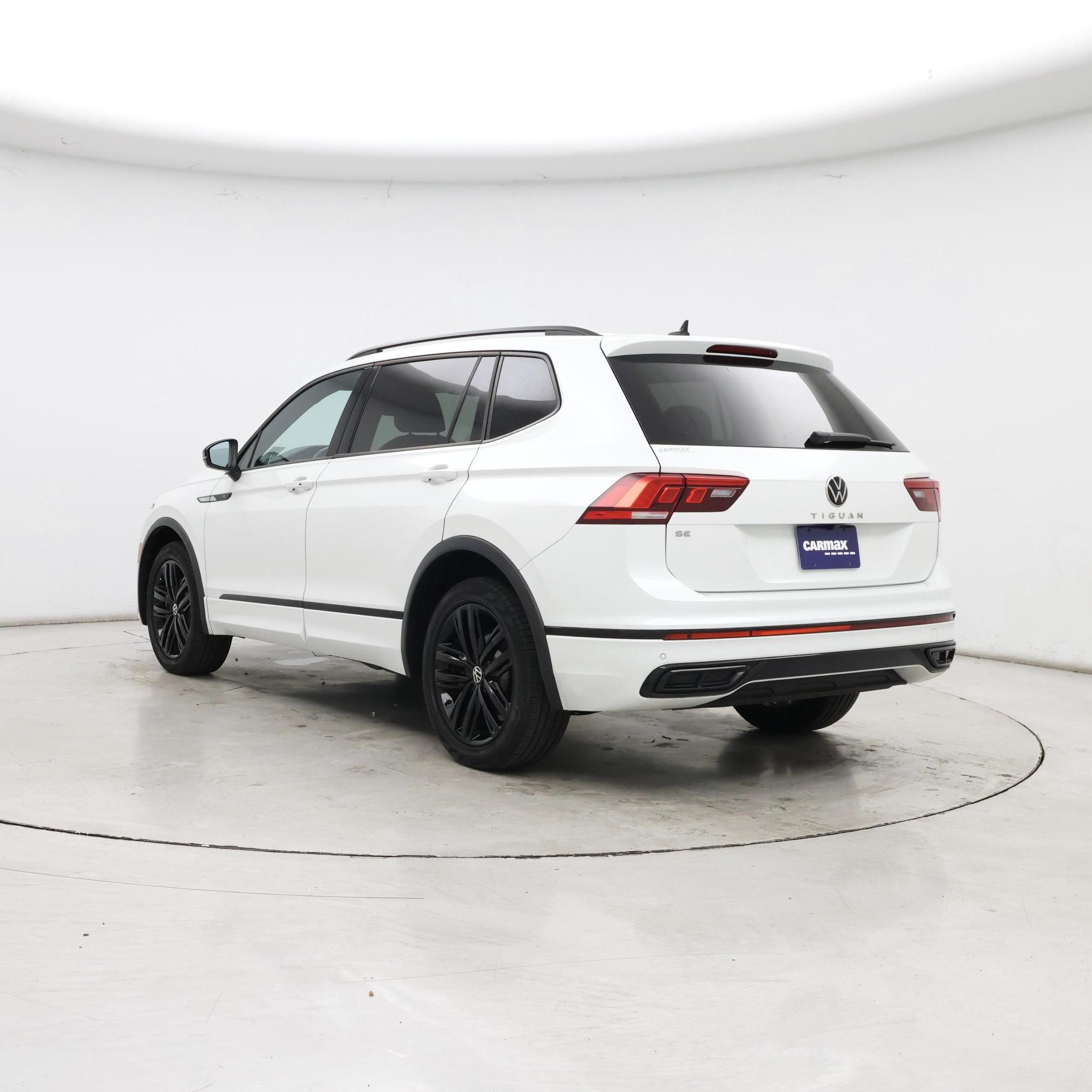 Thumbnail: 2022 Volkswagen Tiguan - 2