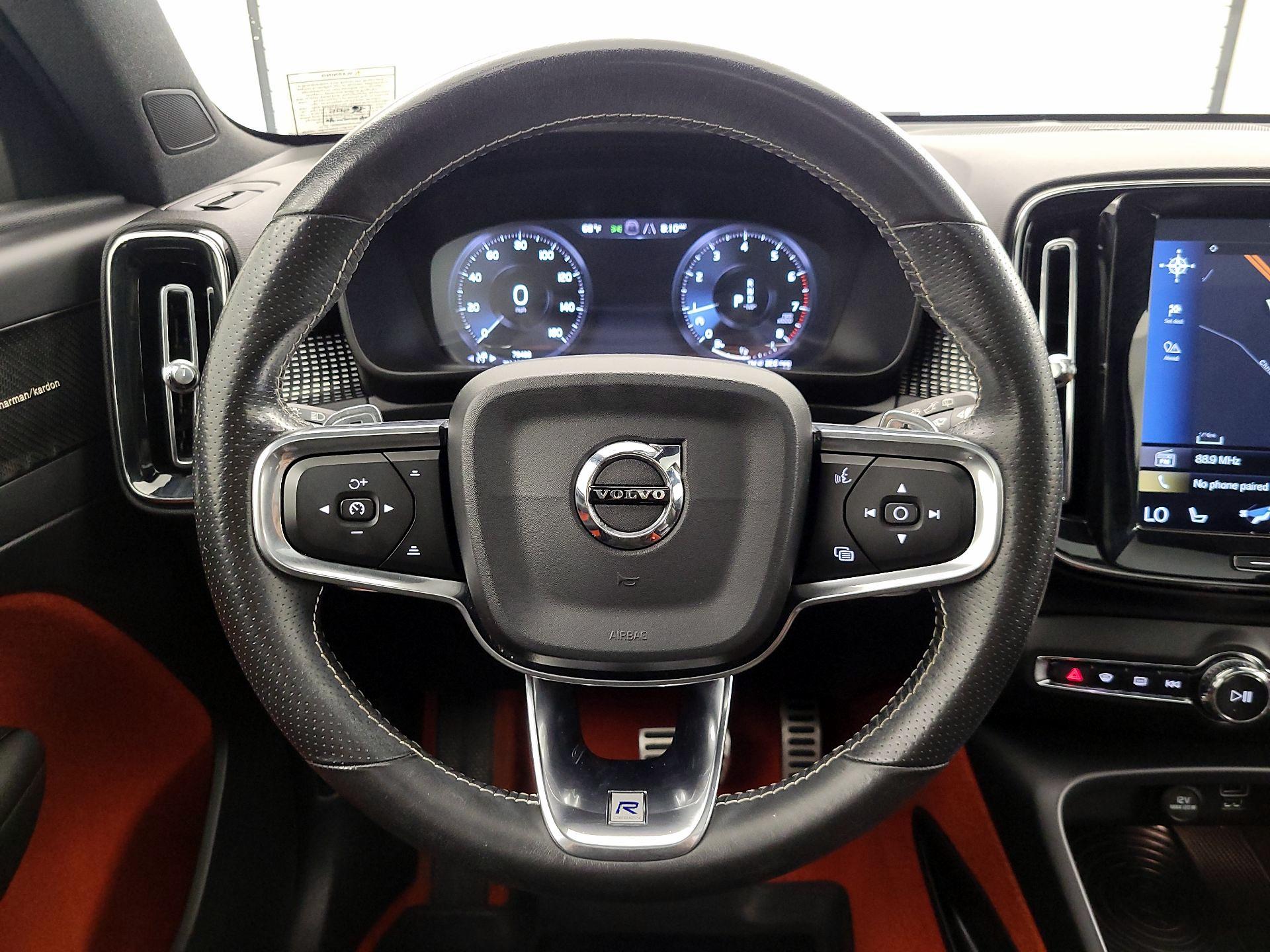 Thumbnail: 2019 Volvo XC40 - 10