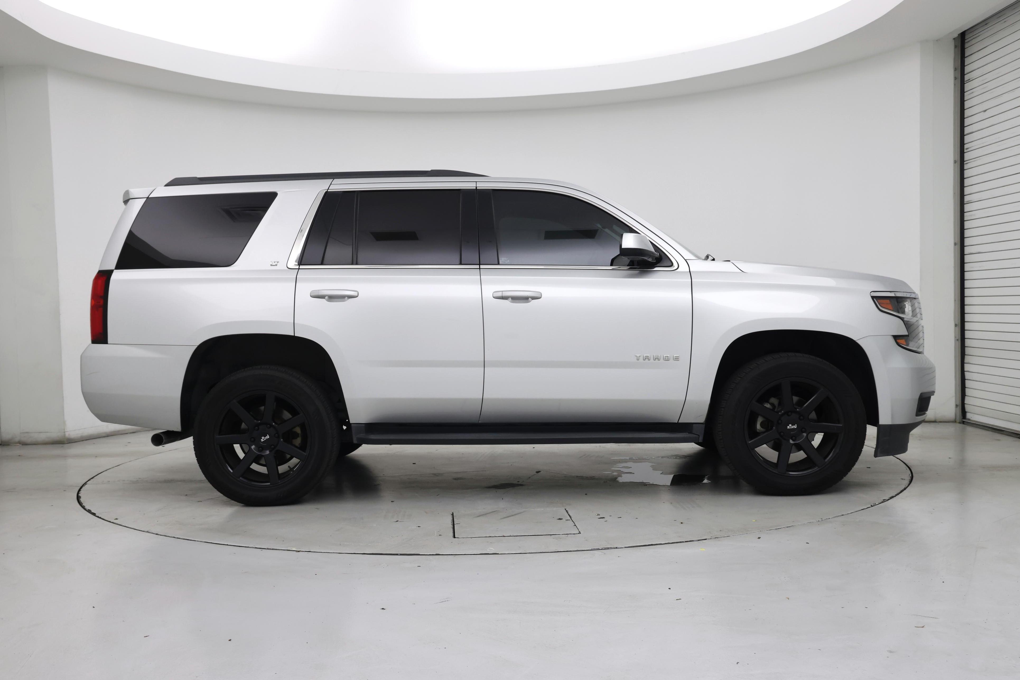 Thumbnail: 2019 Chevrolet Tahoe - 7
