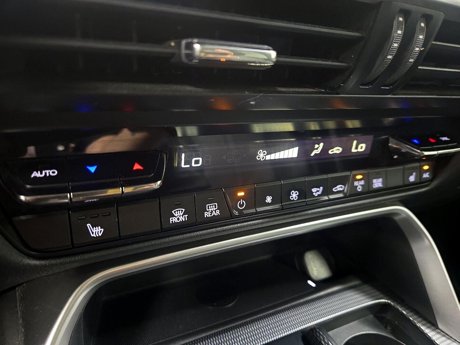 2024 Mazda CX-90 Turbo Premium Package - Photo 17