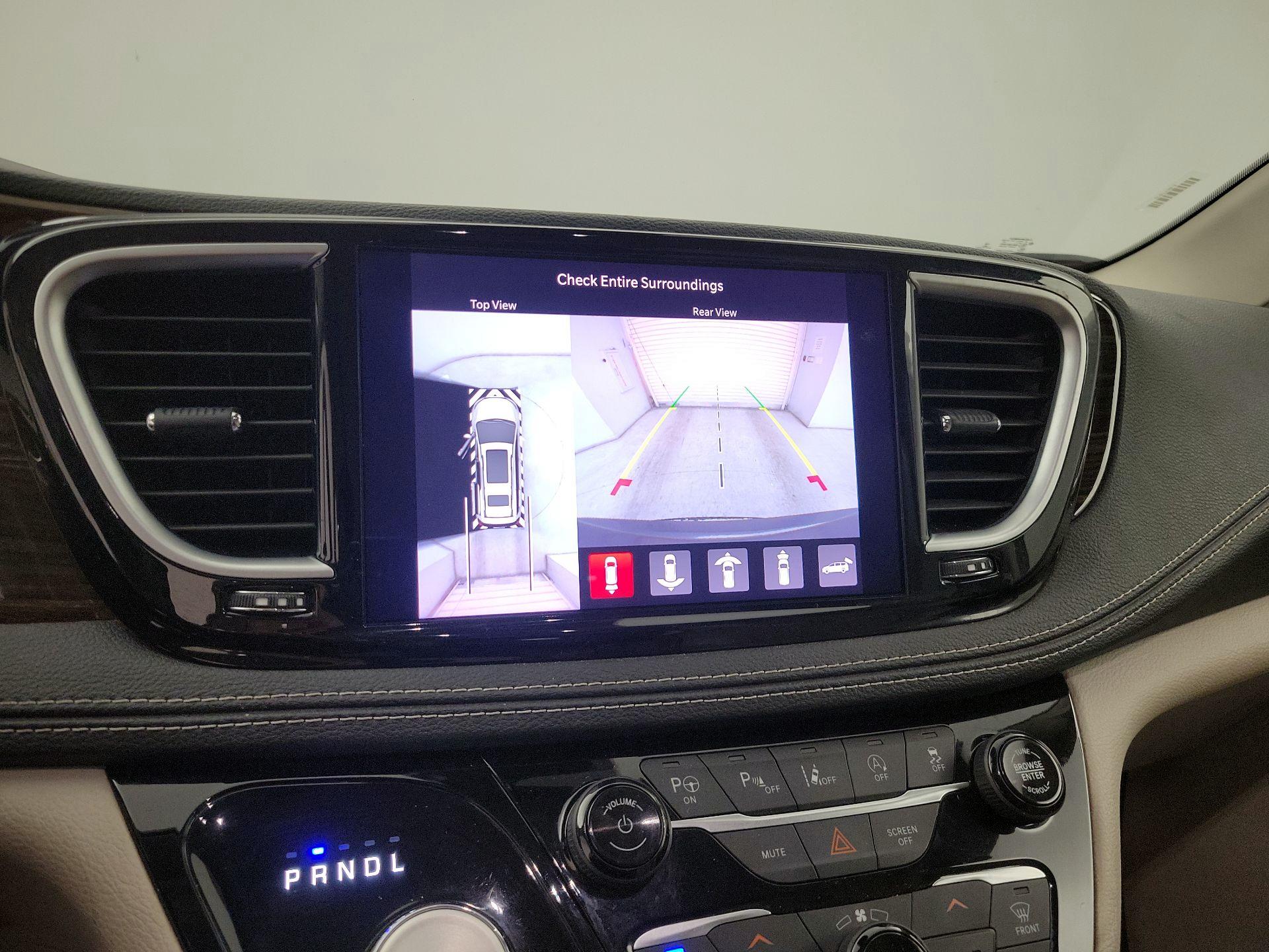 Thumbnail: 2021 Chrysler Pacifica - 15