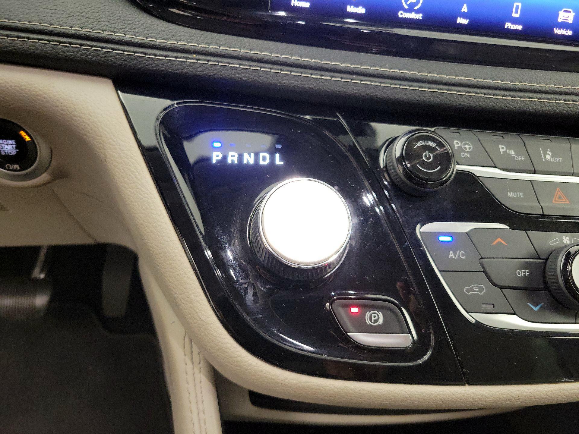 Thumbnail: 2021 Chrysler Pacifica - 18