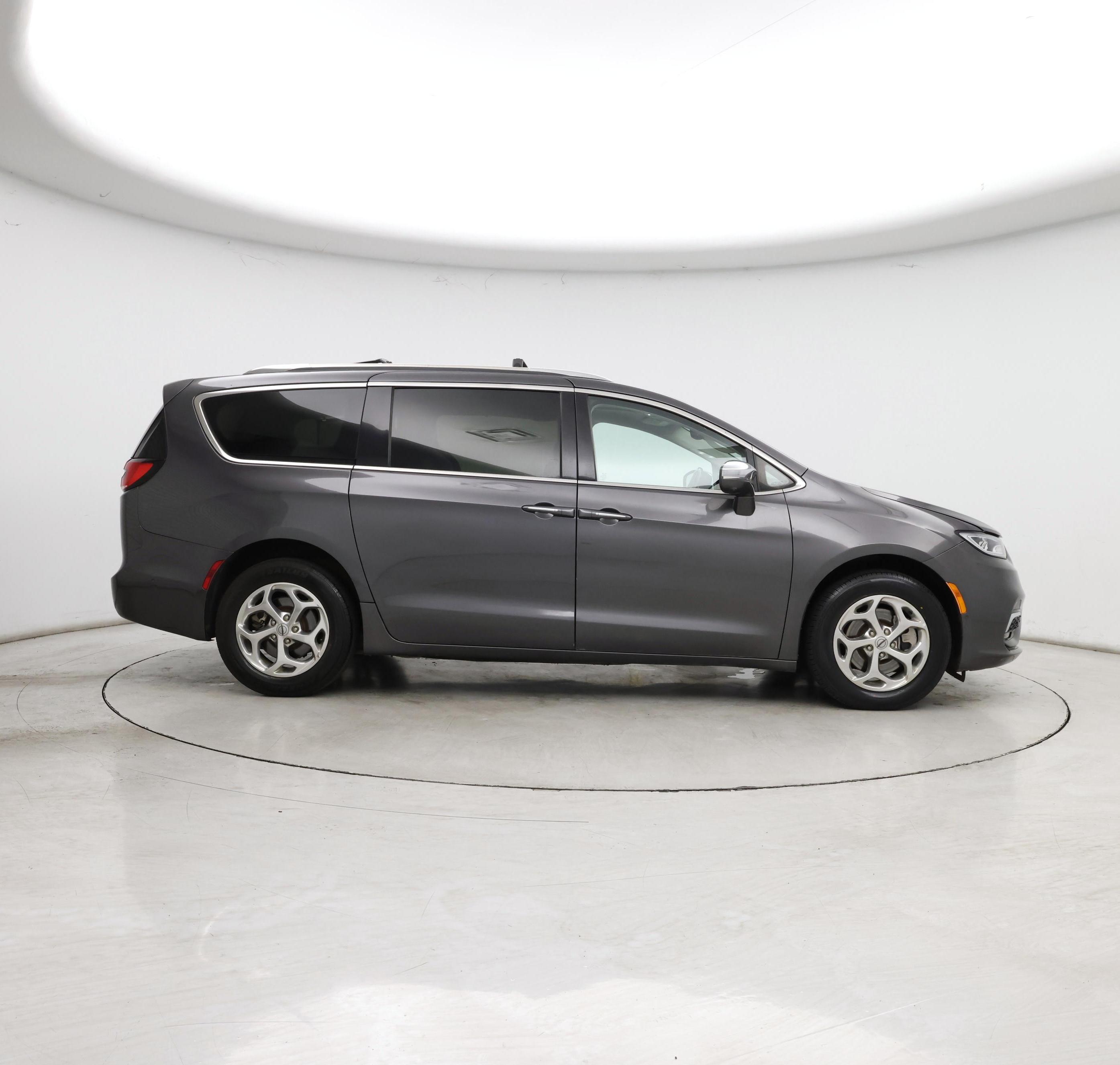 Thumbnail: 2021 Chrysler Pacifica - 7