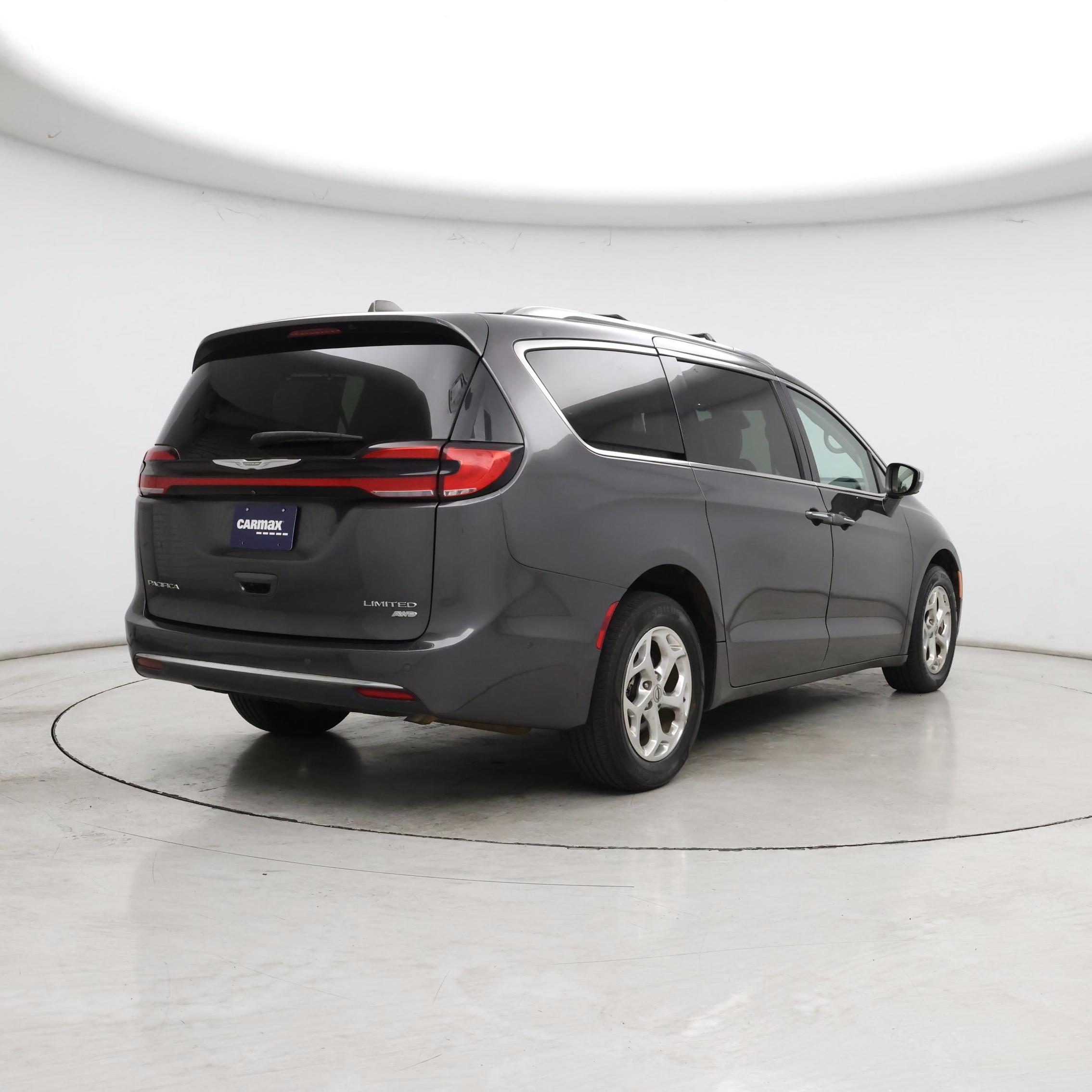 Thumbnail: 2021 Chrysler Pacifica - 8