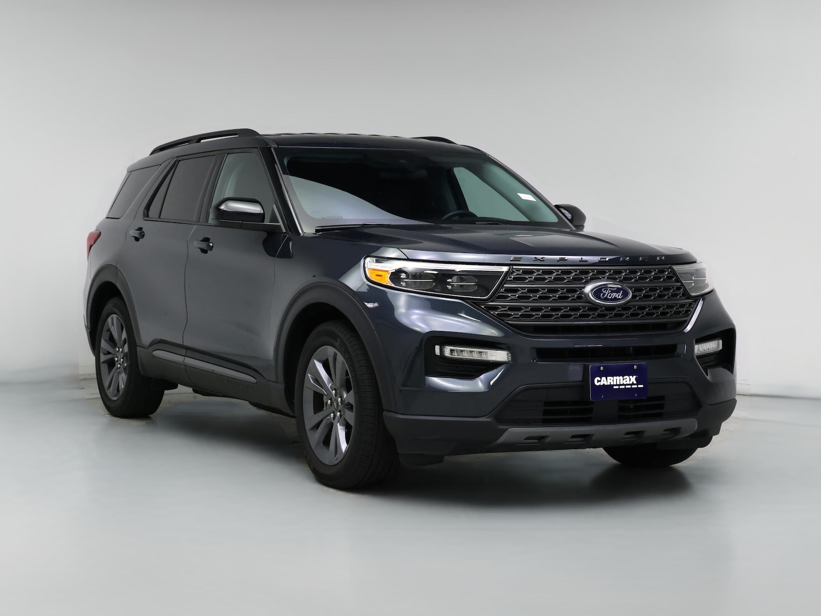 2023 Ford Explorer XLT - Photo 1