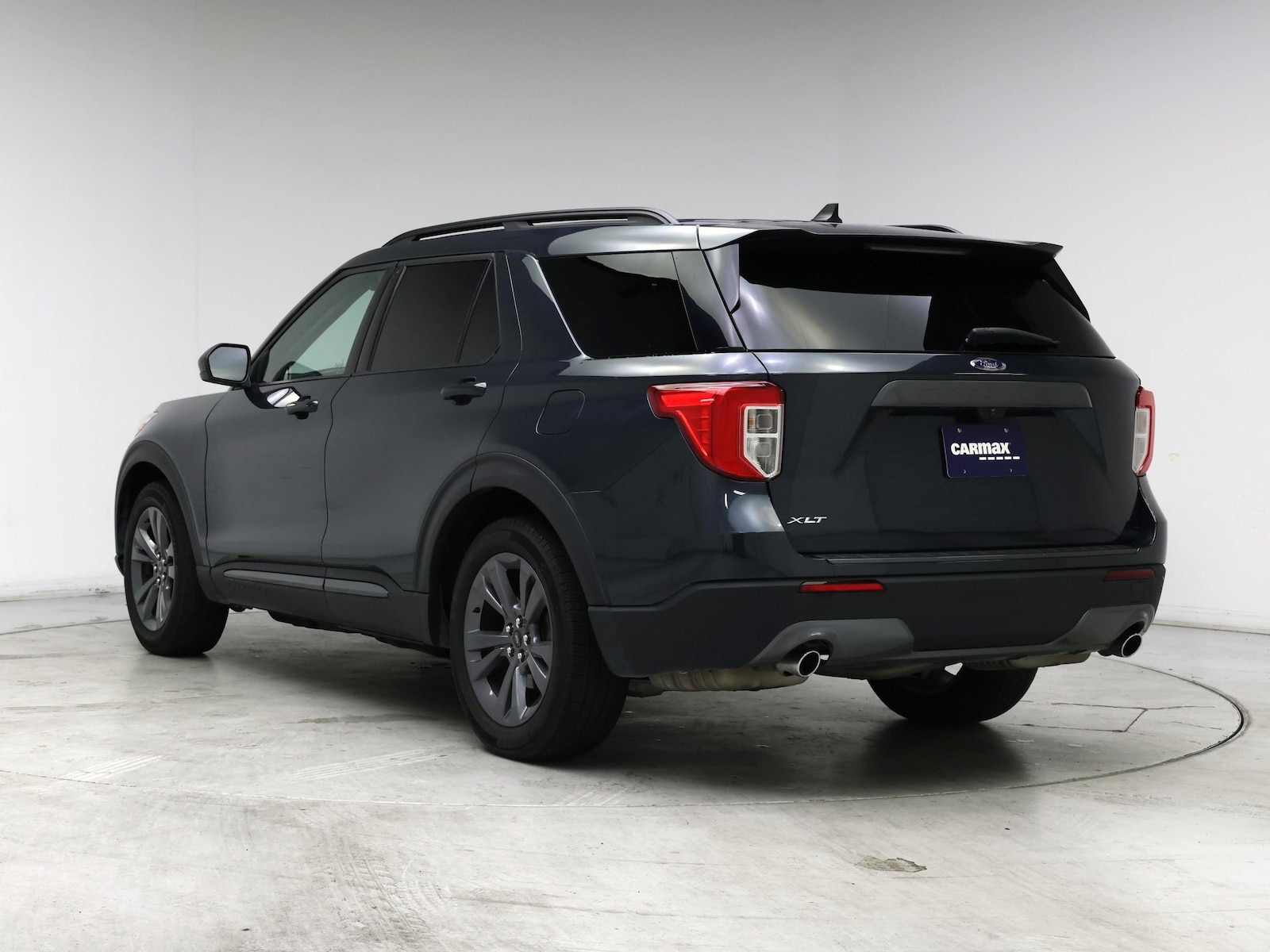 2023 Ford Explorer XLT - Photo 3