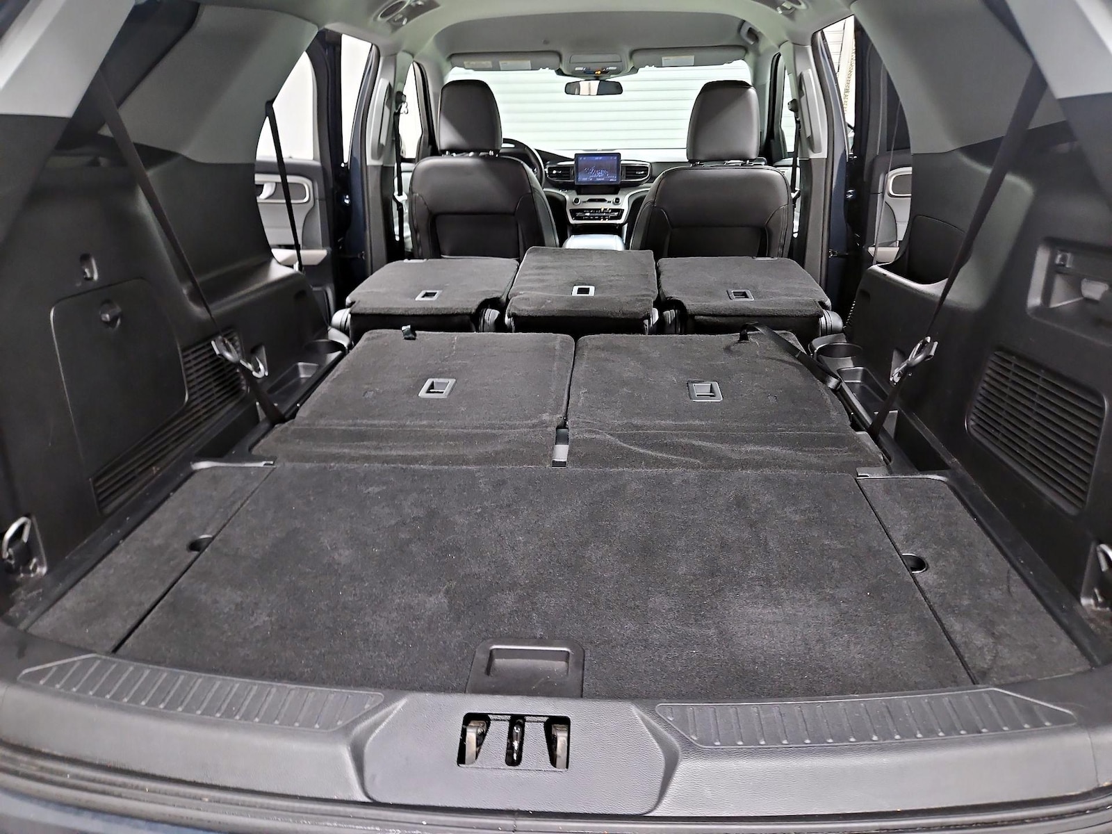 2023 Ford Explorer XLT - Photo 24