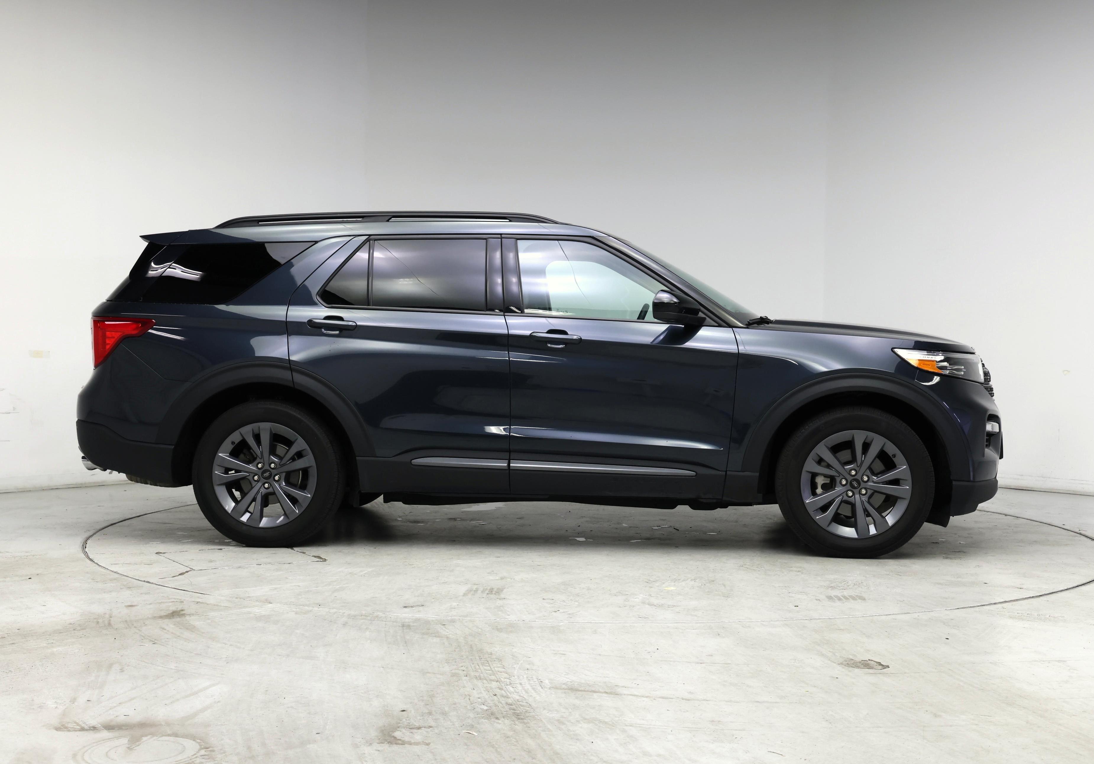 Thumbnail: 2023 Ford Explorer - 7