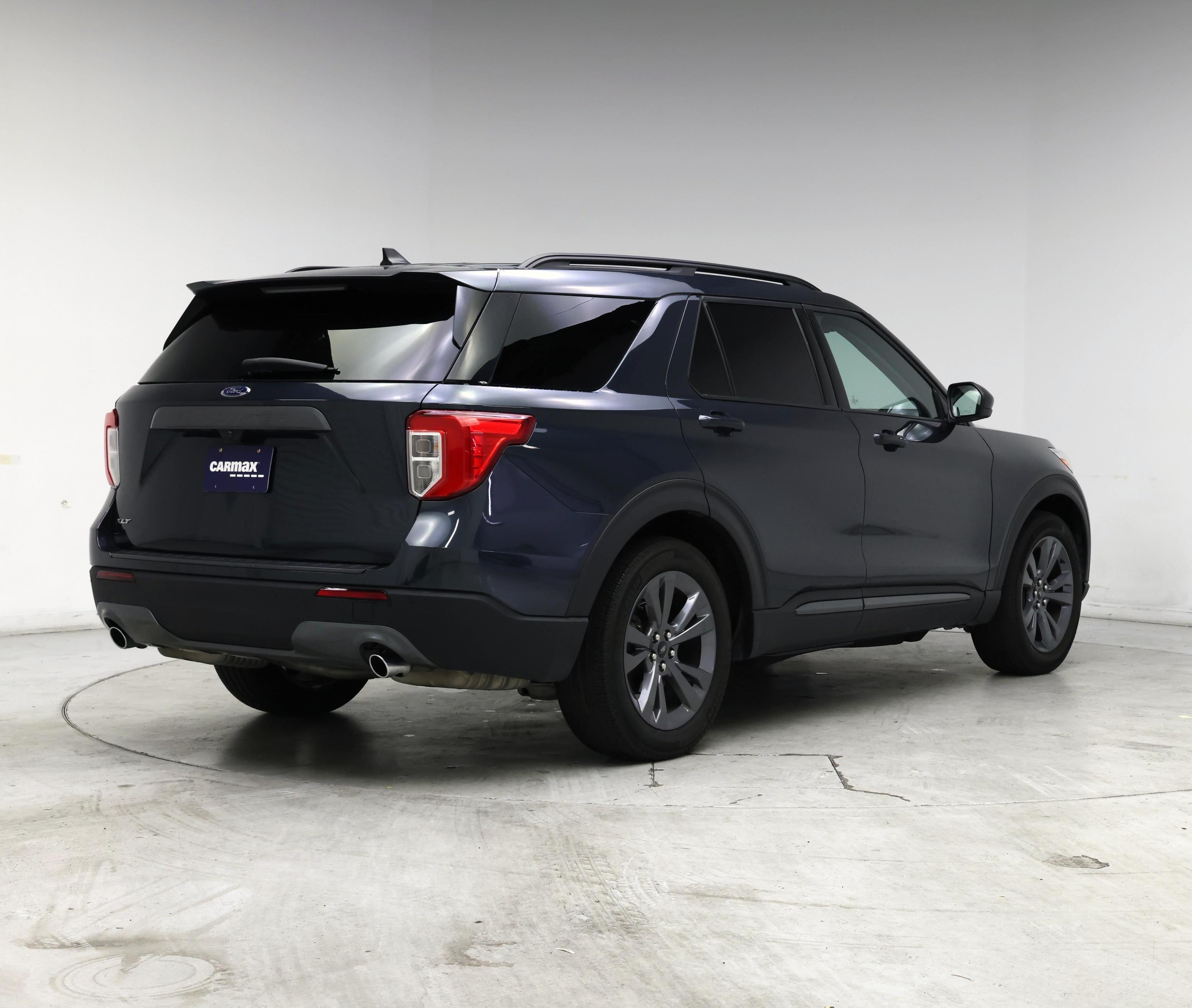 Thumbnail: 2023 Ford Explorer - 8
