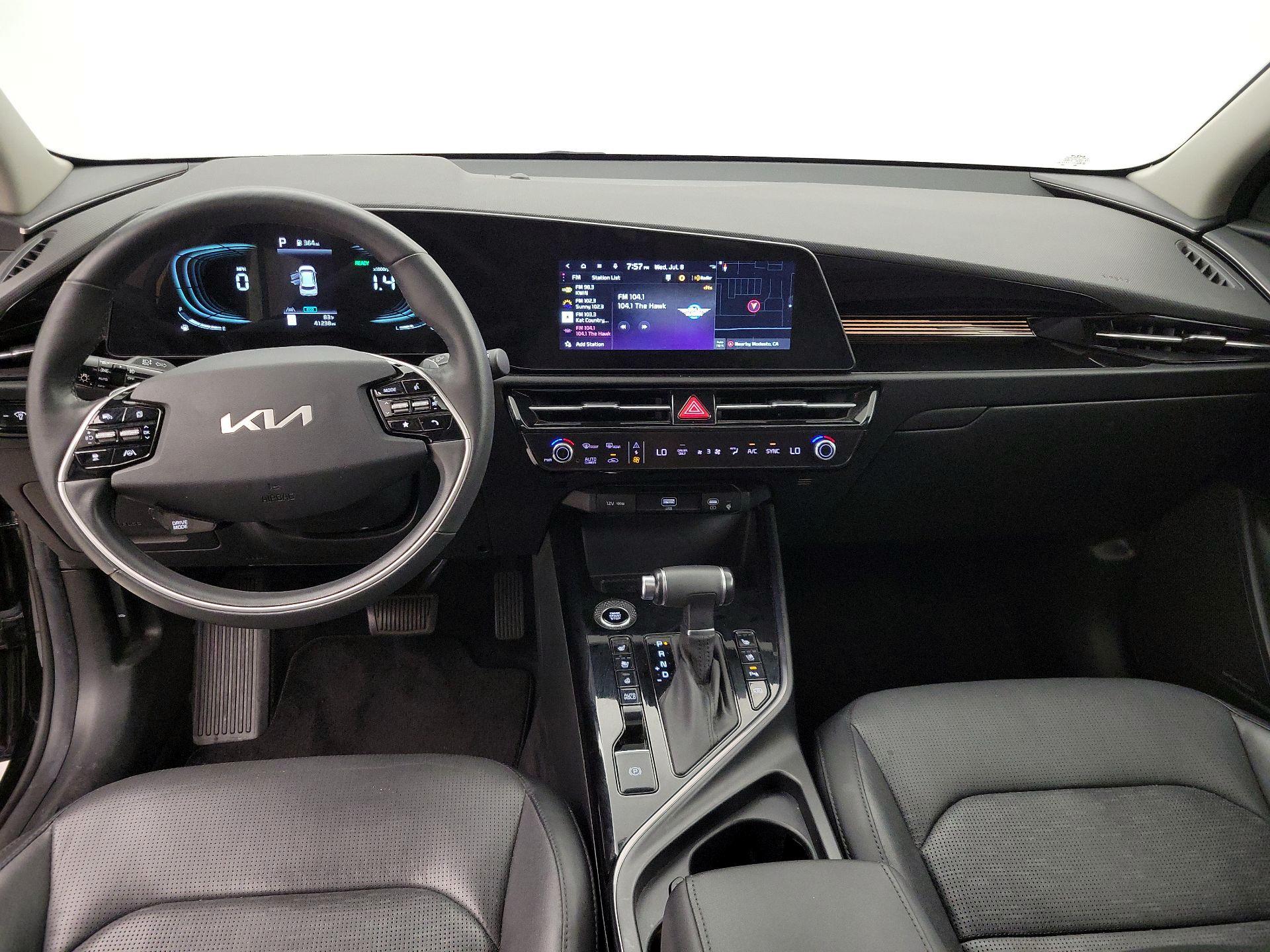 Thumbnail: 2023 Kia Niro - 9