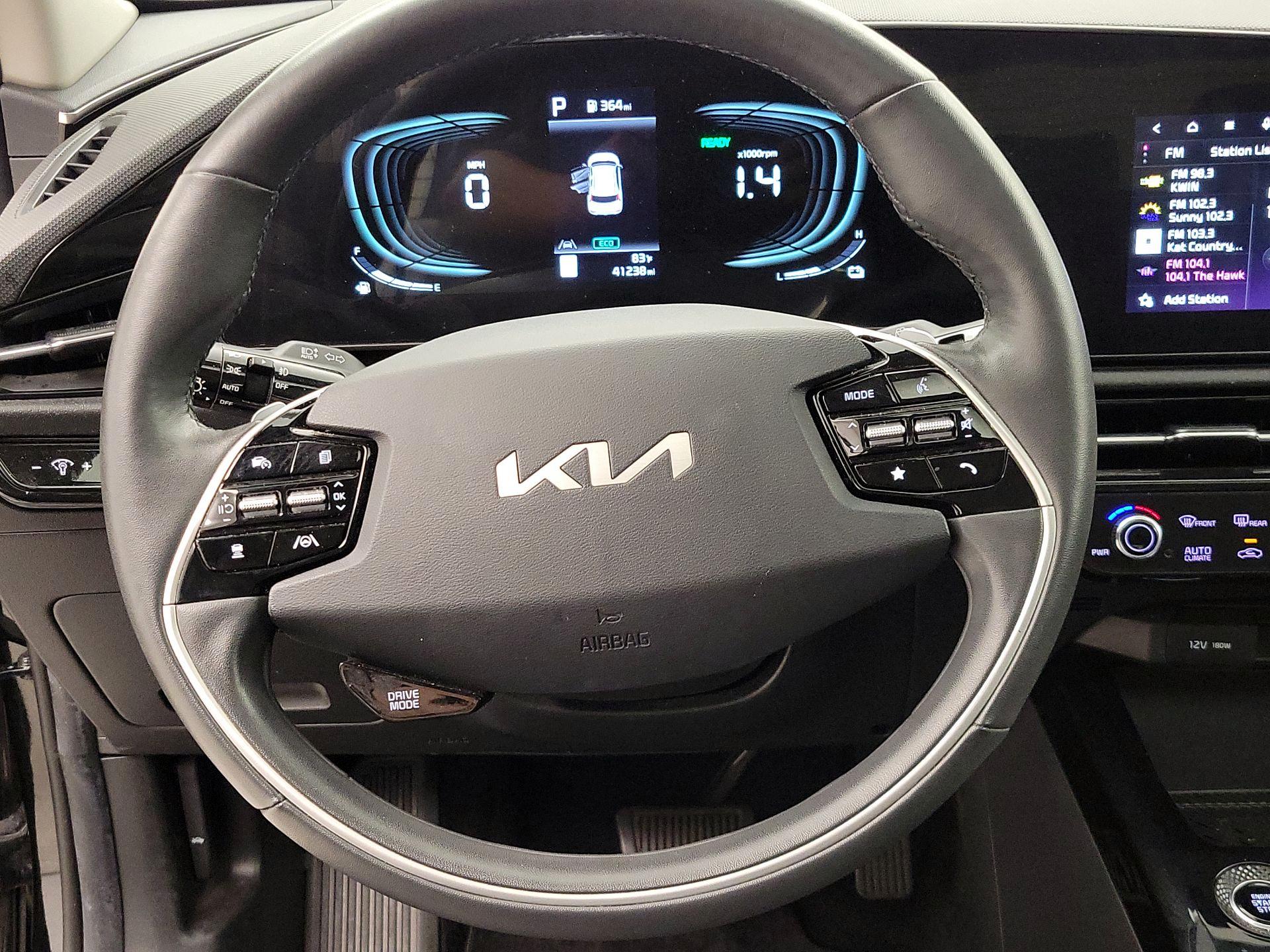 Thumbnail: 2023 Kia Niro - 10