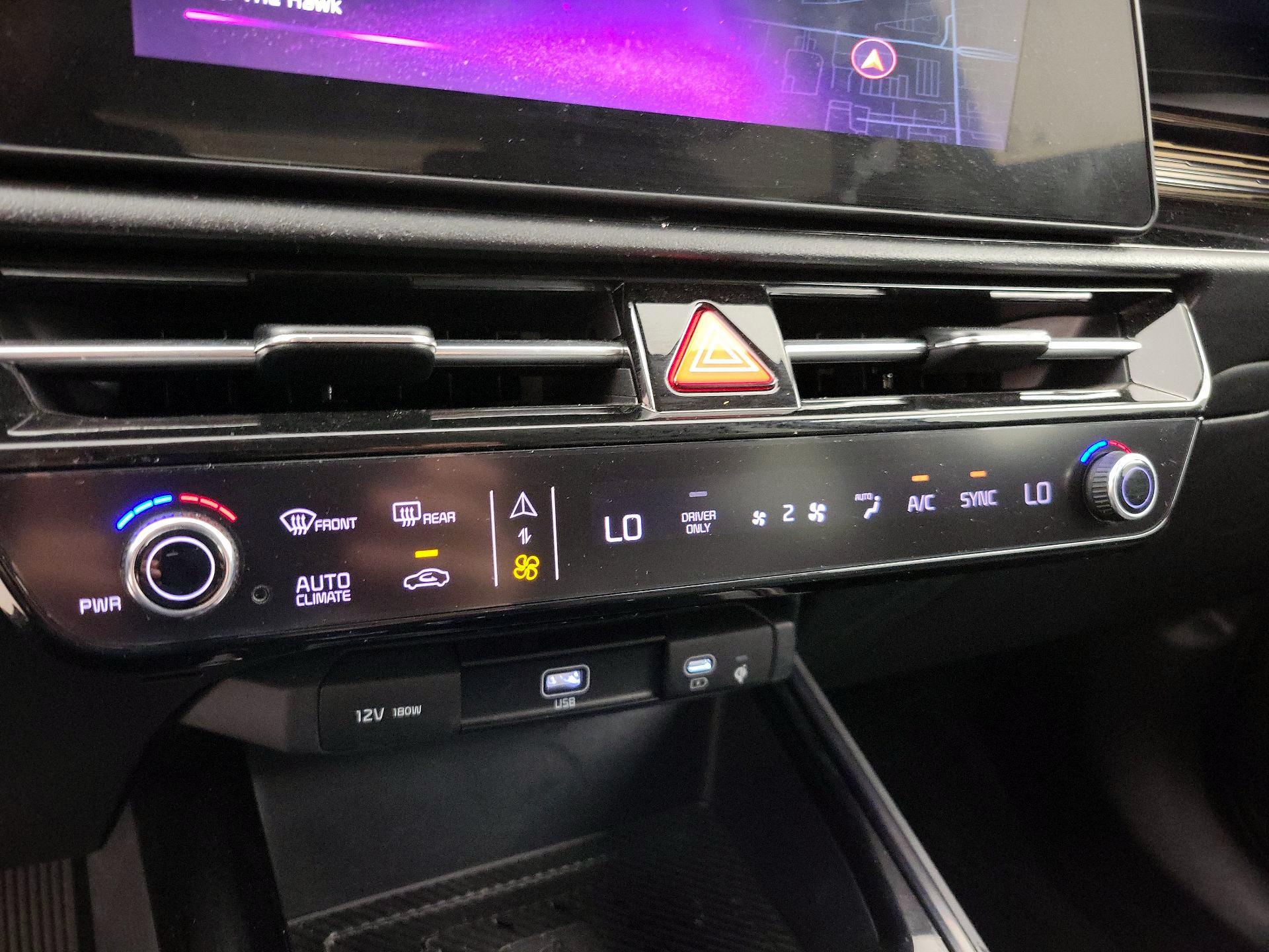 Thumbnail: 2023 Kia Niro - 16