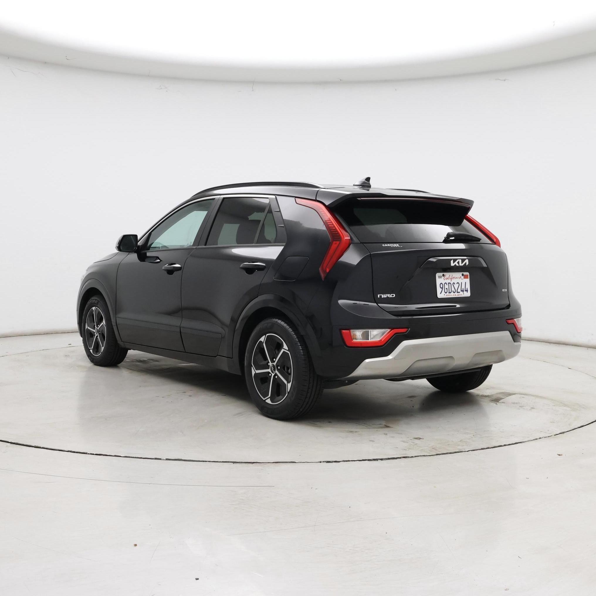 Thumbnail: 2023 Kia Niro - 2