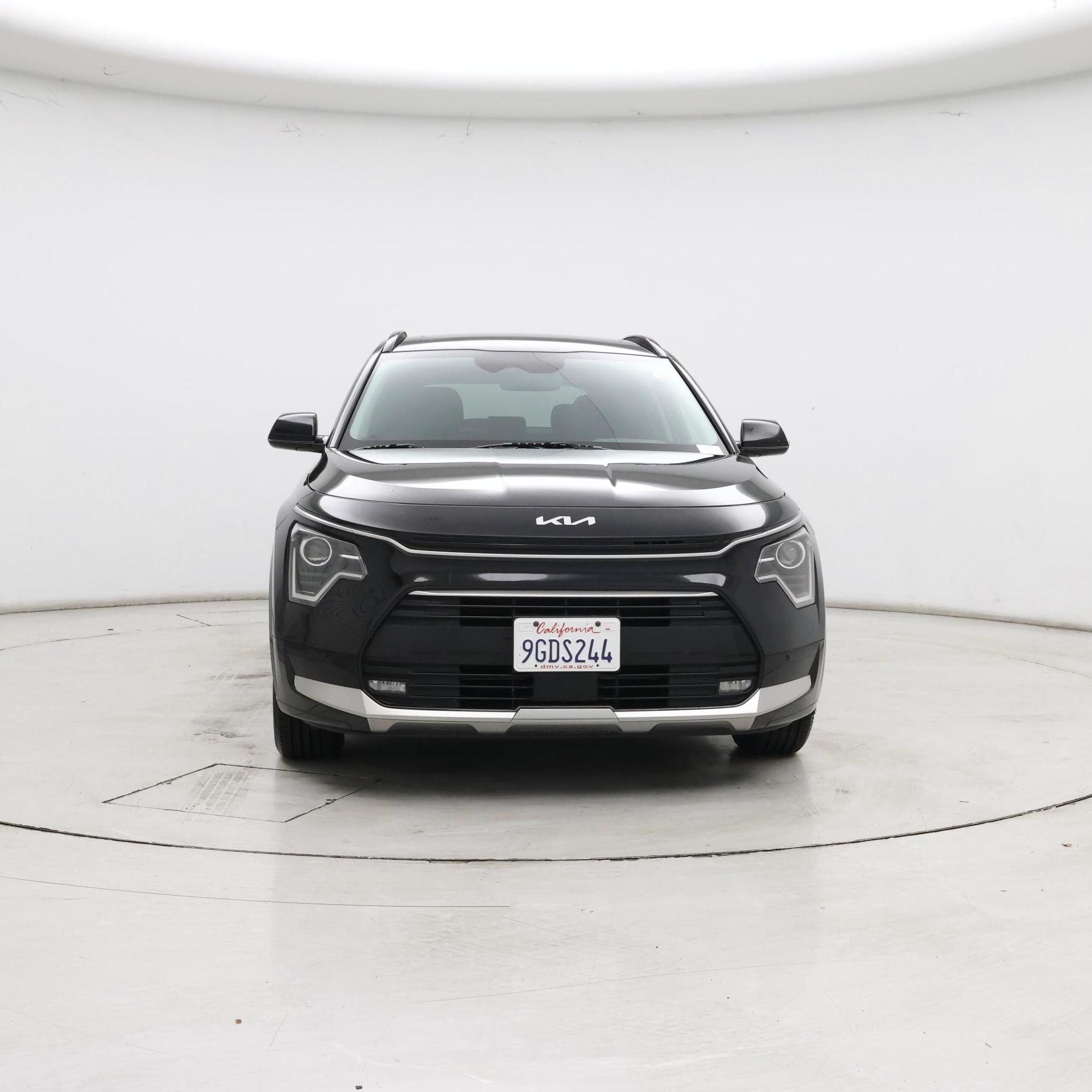 Thumbnail: 2023 Kia Niro - 5
