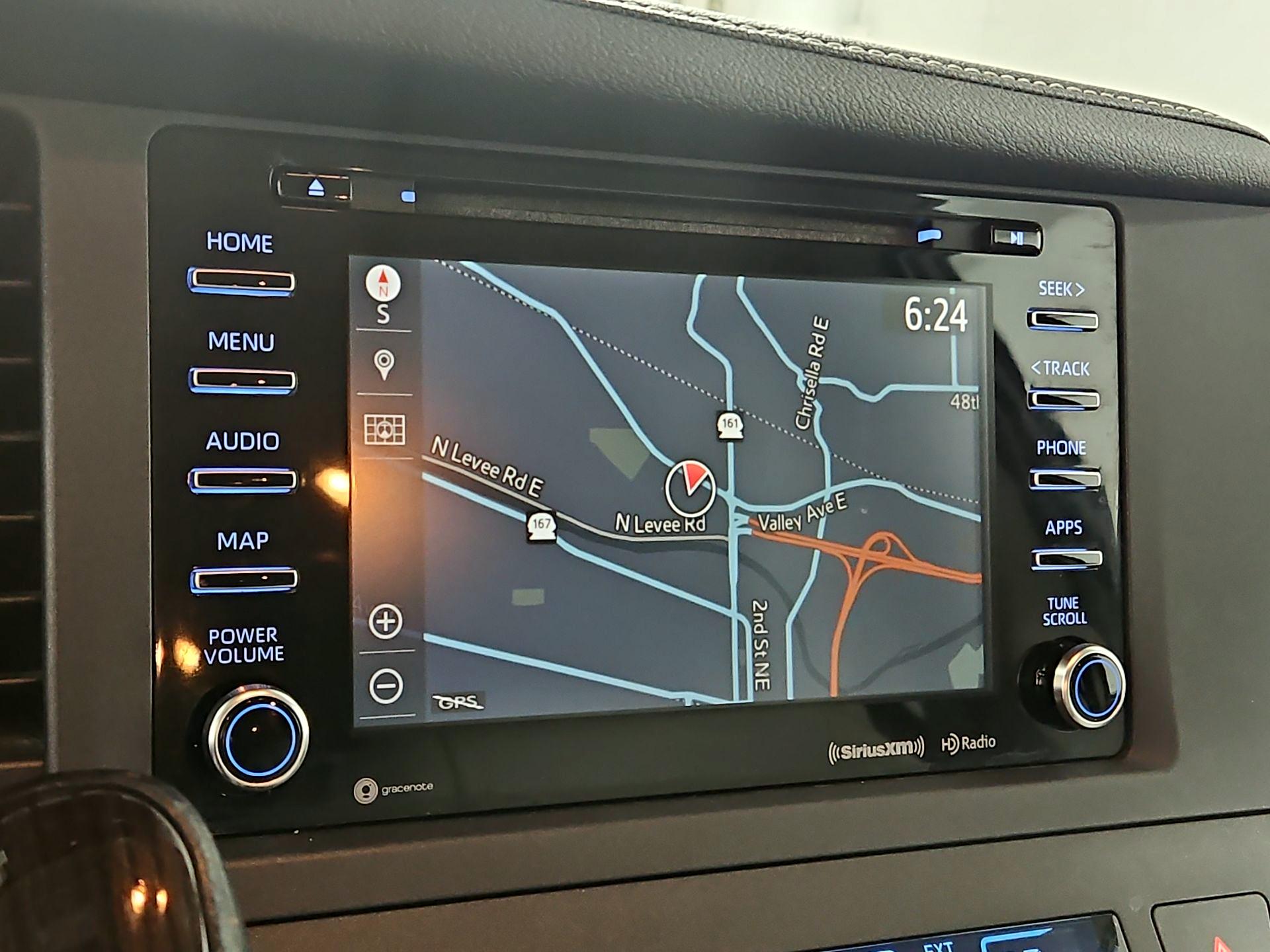 Thumbnail: 2020 Toyota Sienna - 14