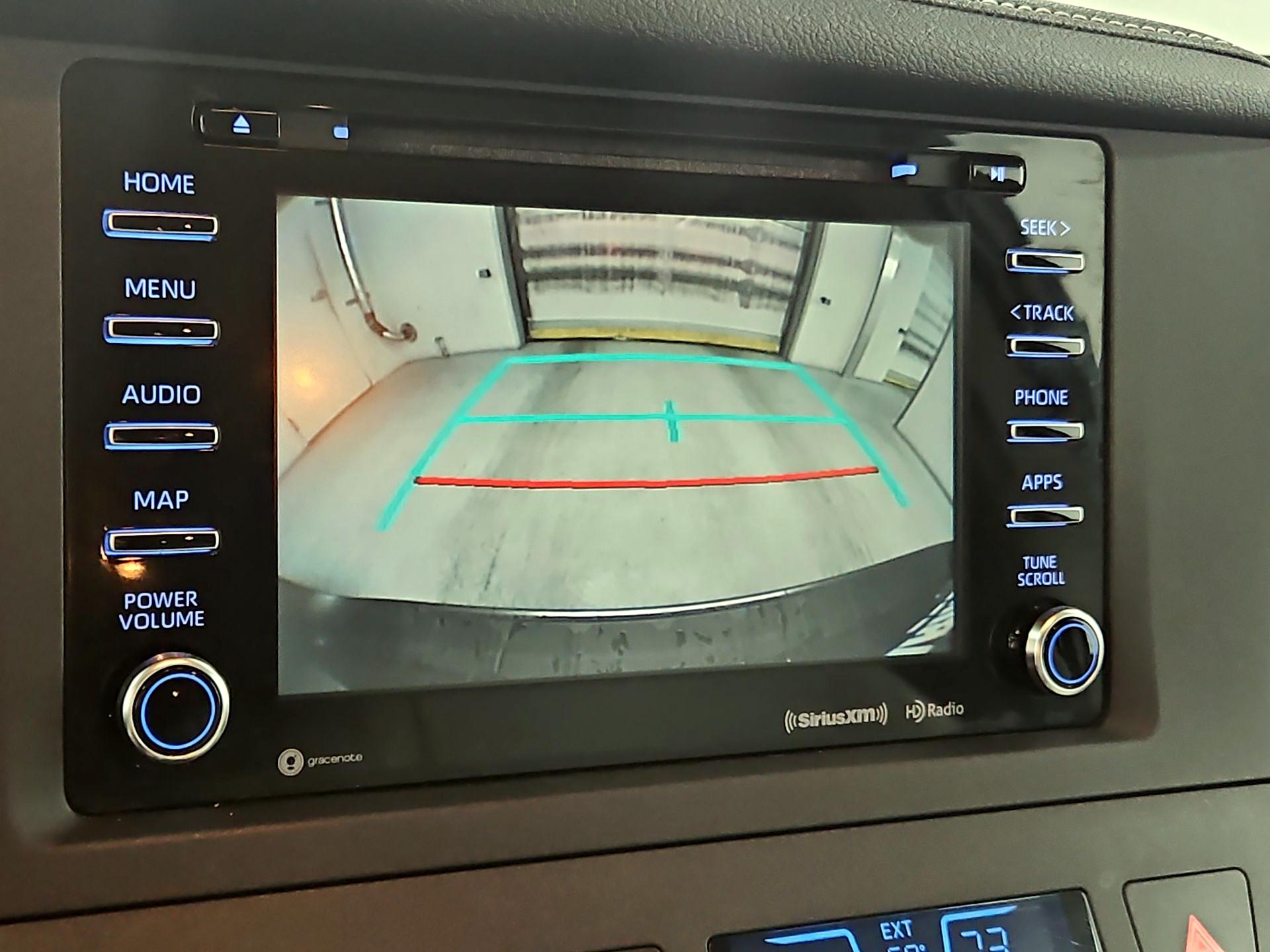 Thumbnail: 2020 Toyota Sienna - 15